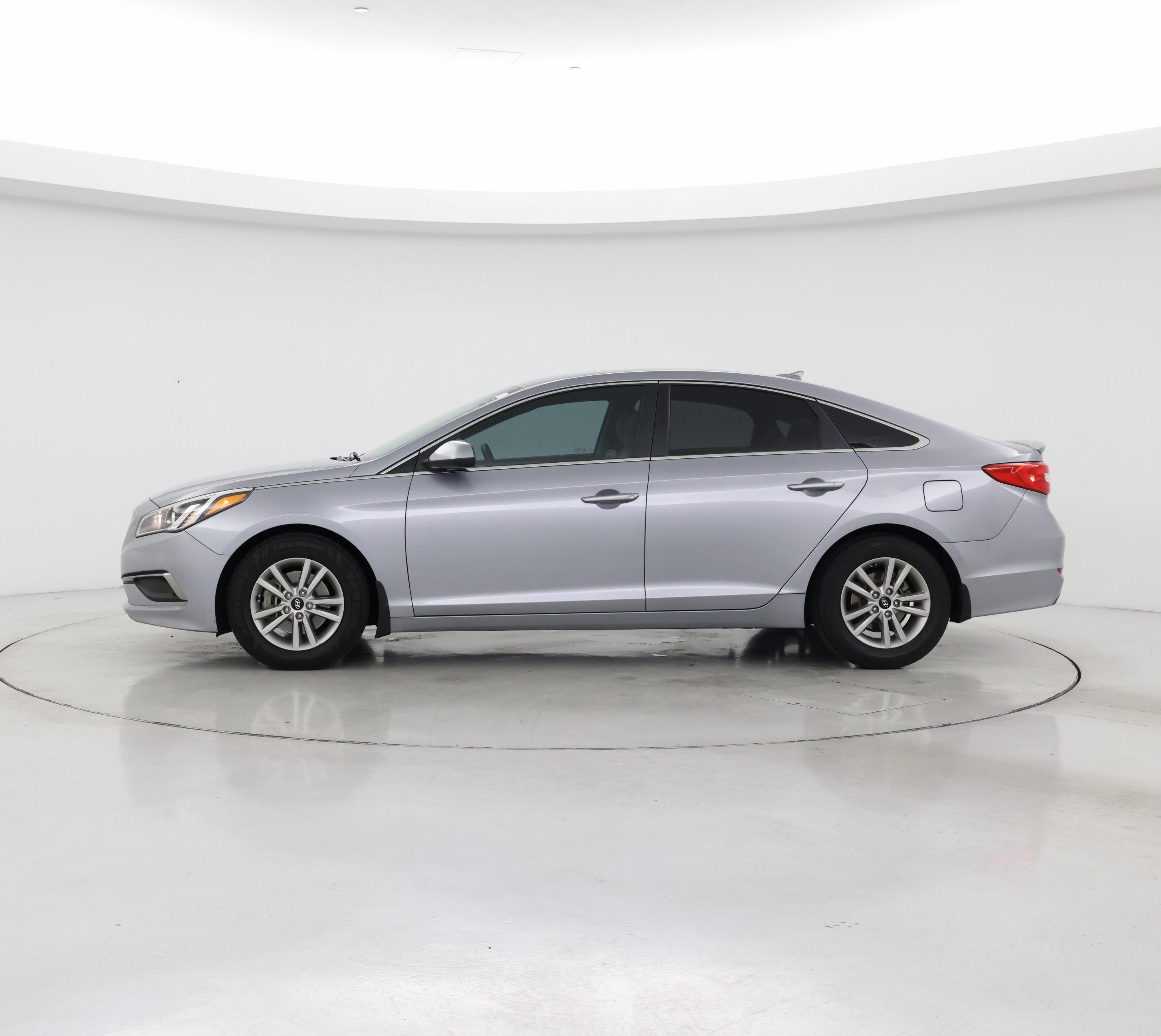 Thumbnail: 2016 Hyundai Sonata - 3