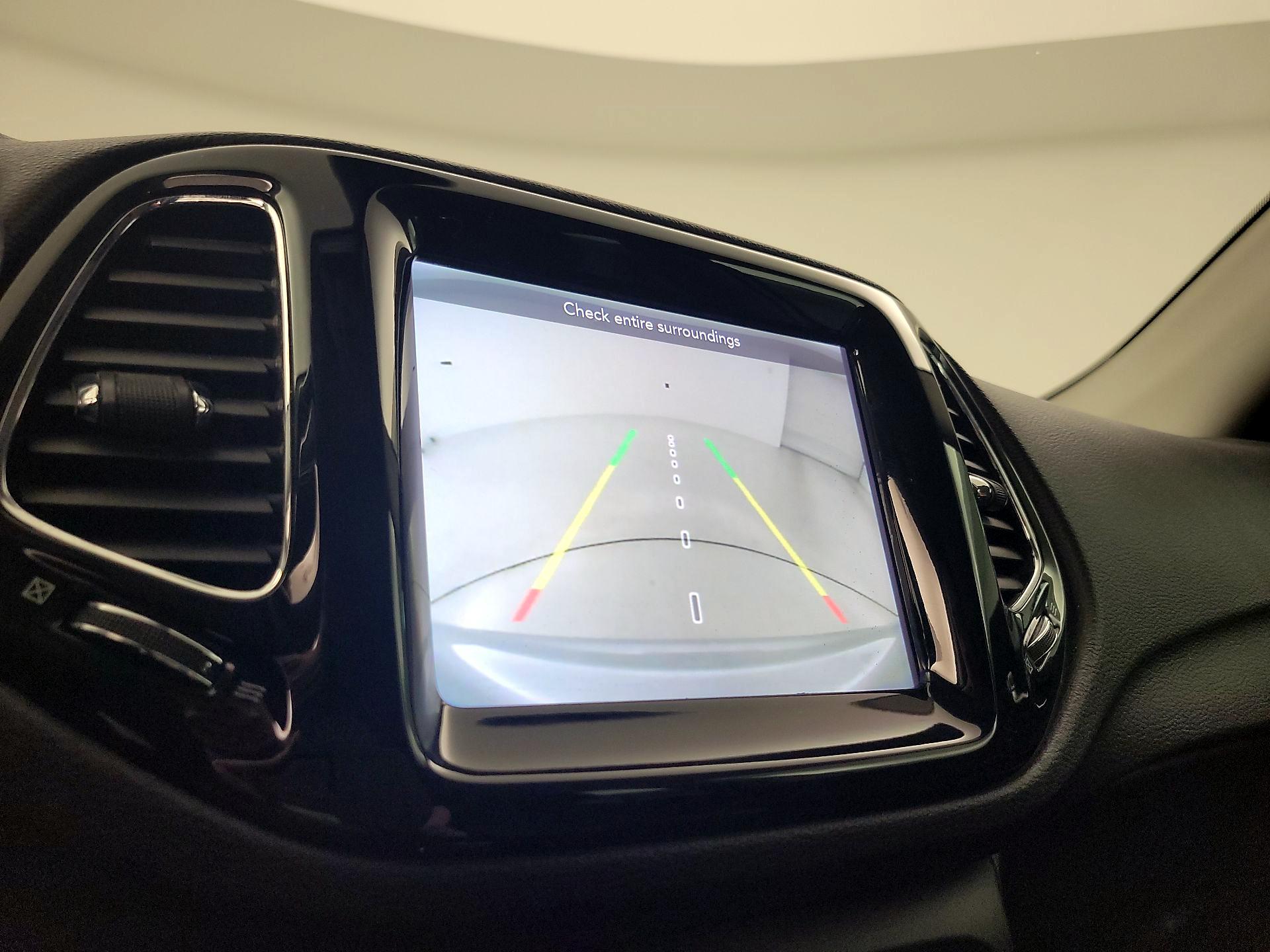 Thumbnail: 2020 Jeep Compass - 14