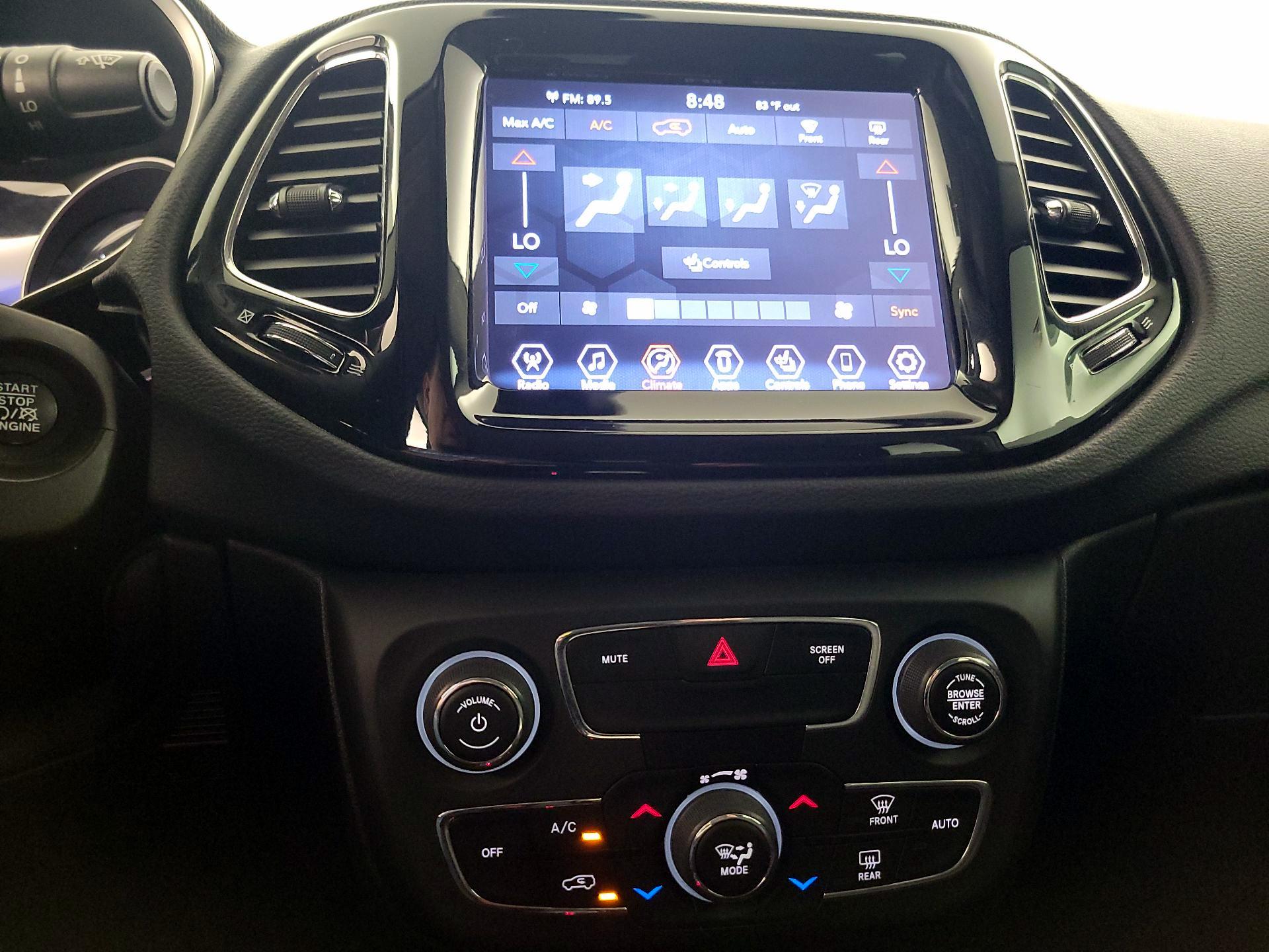Thumbnail: 2020 Jeep Compass - 16
