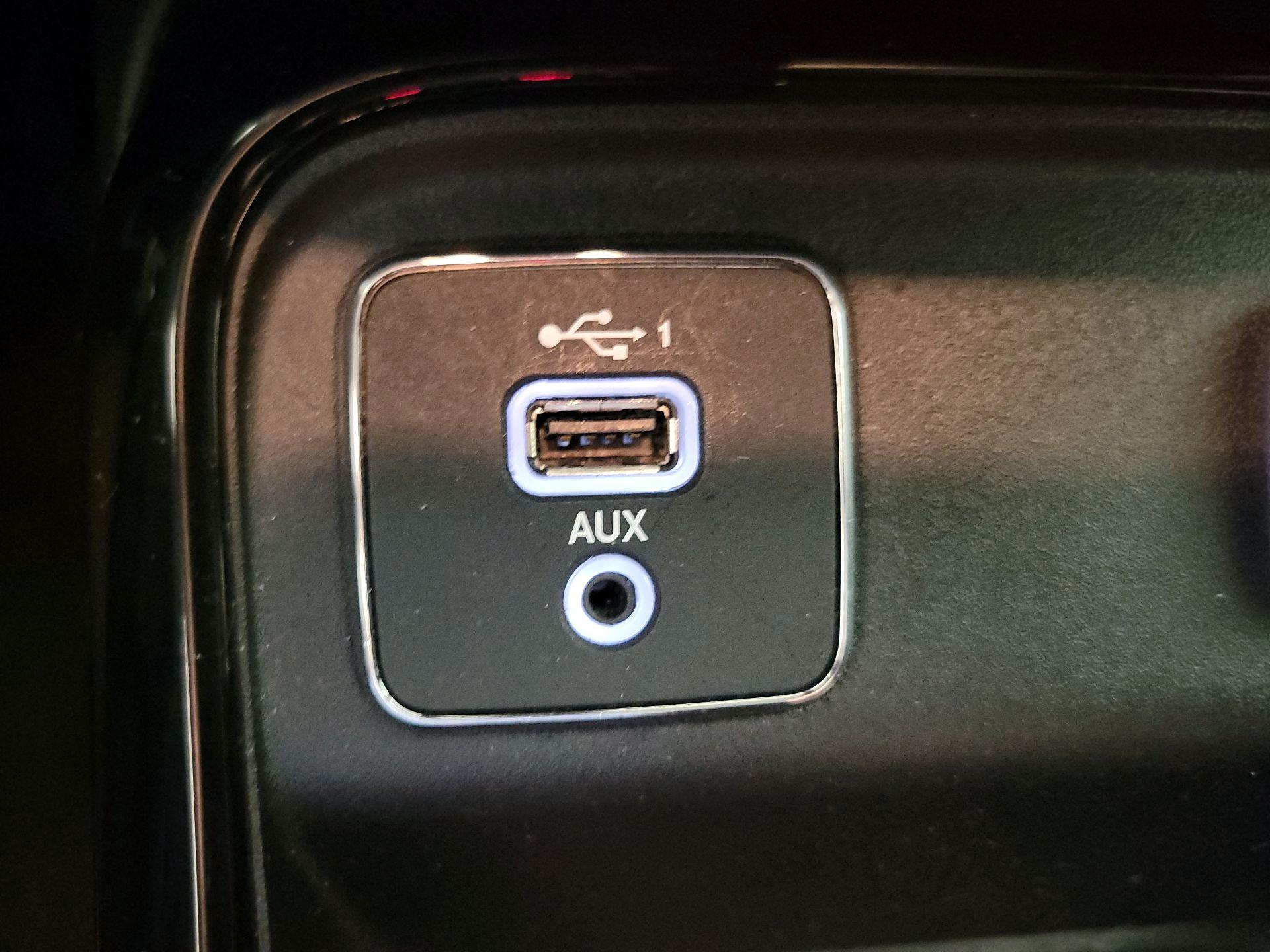 Thumbnail: 2020 Jeep Compass - 18