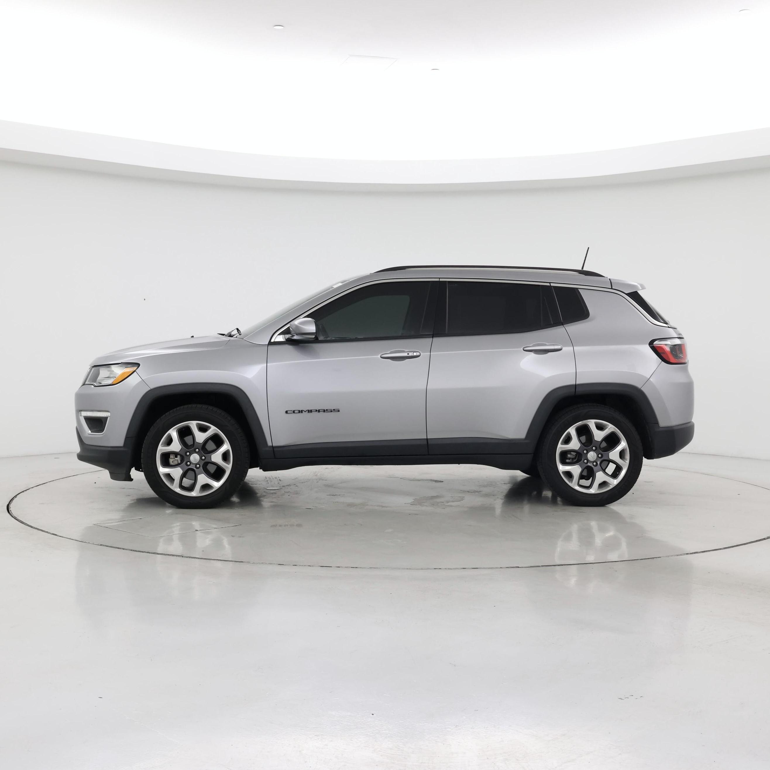 Thumbnail: 2020 Jeep Compass - 3
