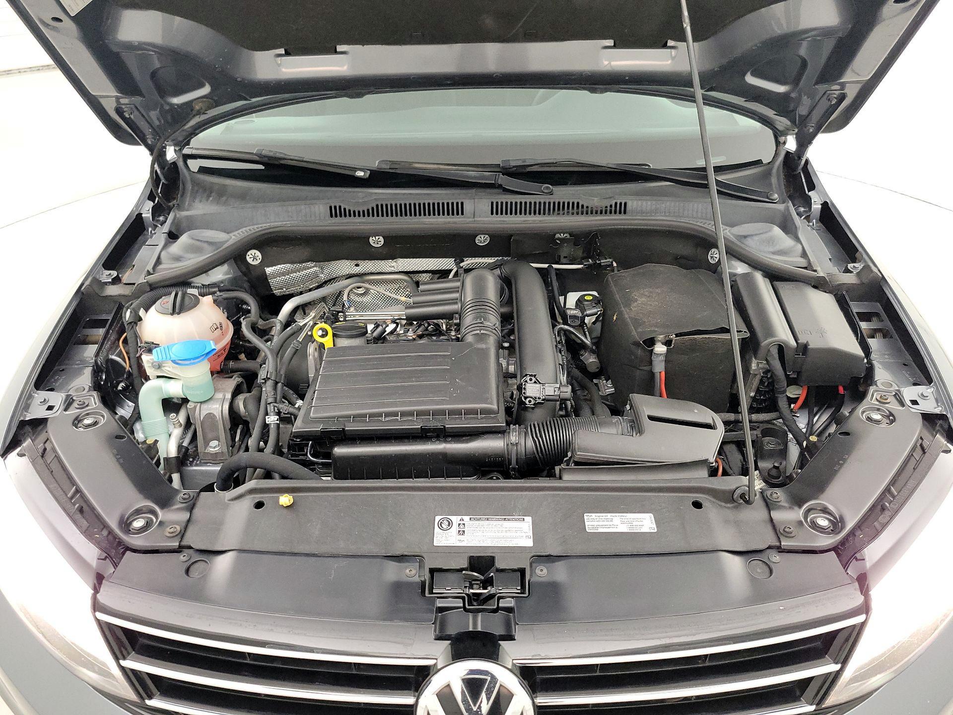 Thumbnail: 2016 Volkswagen Jetta - 20