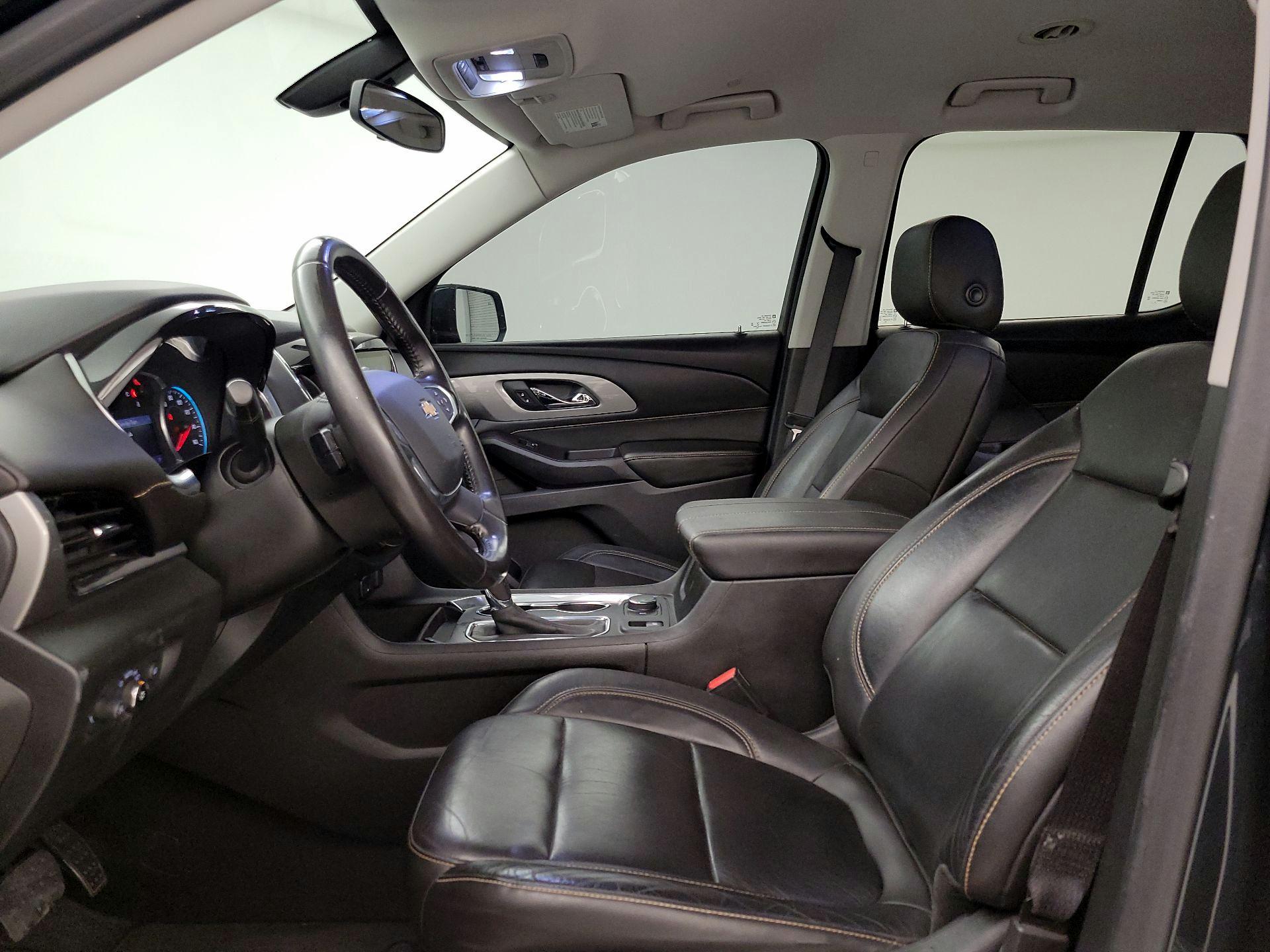 Thumbnail: 2020 Chevrolet Traverse - 11