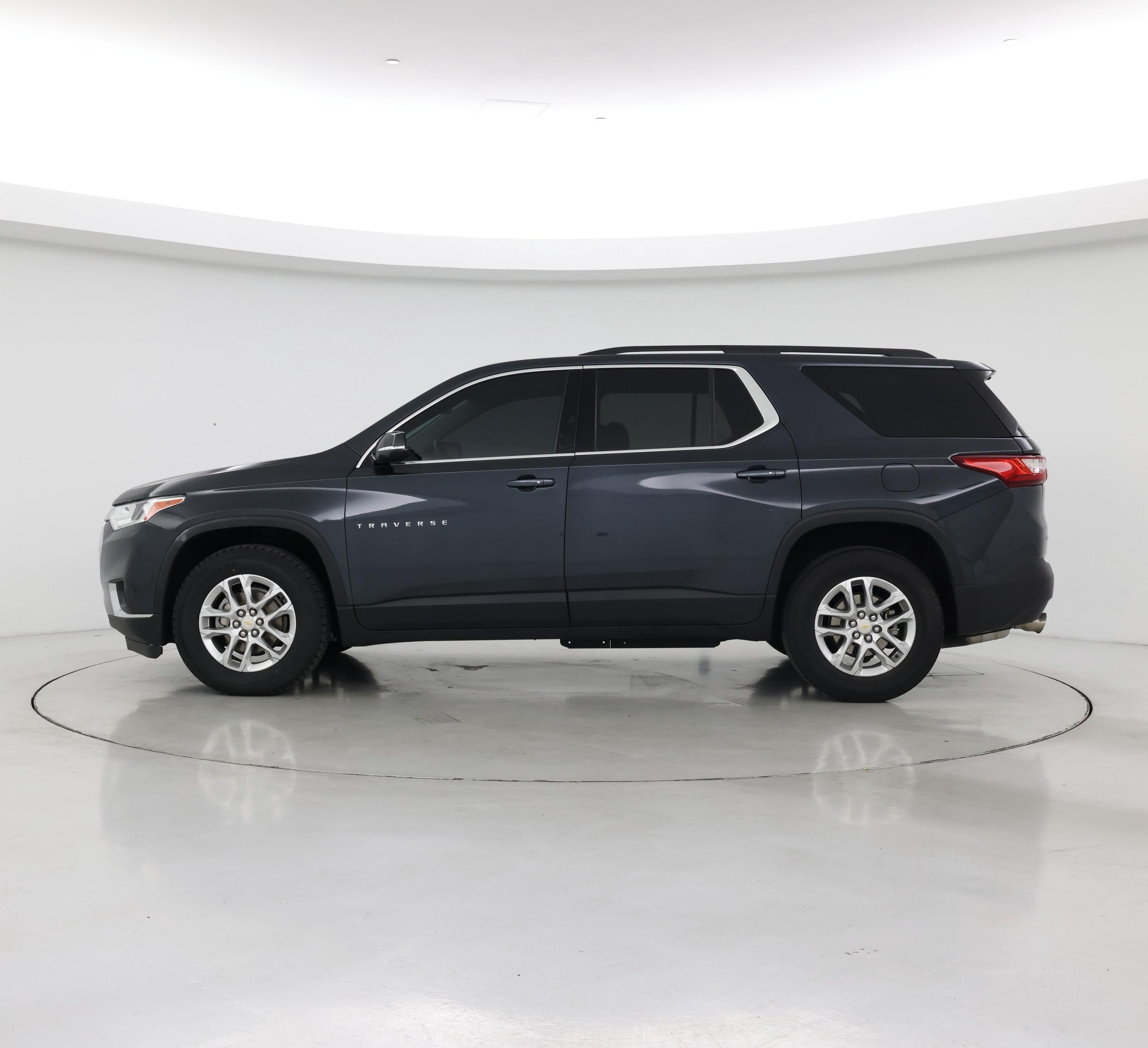 Thumbnail: 2020 Chevrolet Traverse - 3