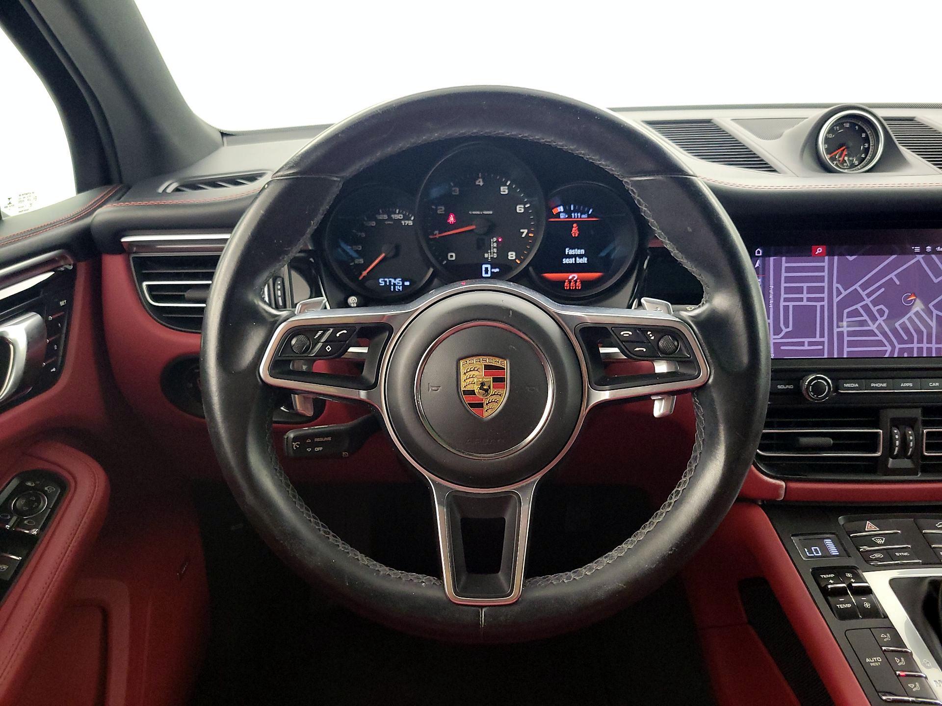 Thumbnail: 2021 Porsche Macan - 10