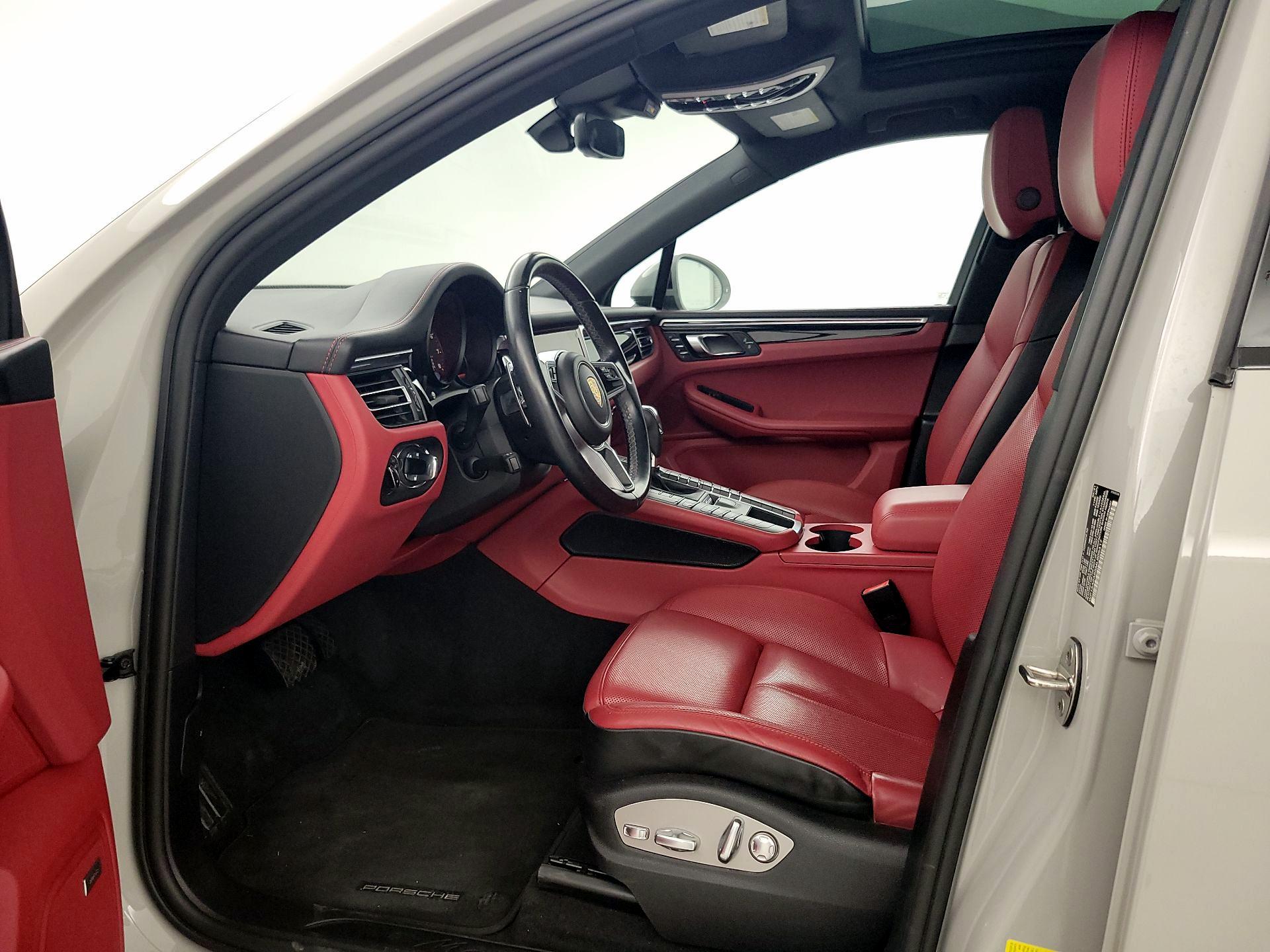 Thumbnail: 2021 Porsche Macan - 11