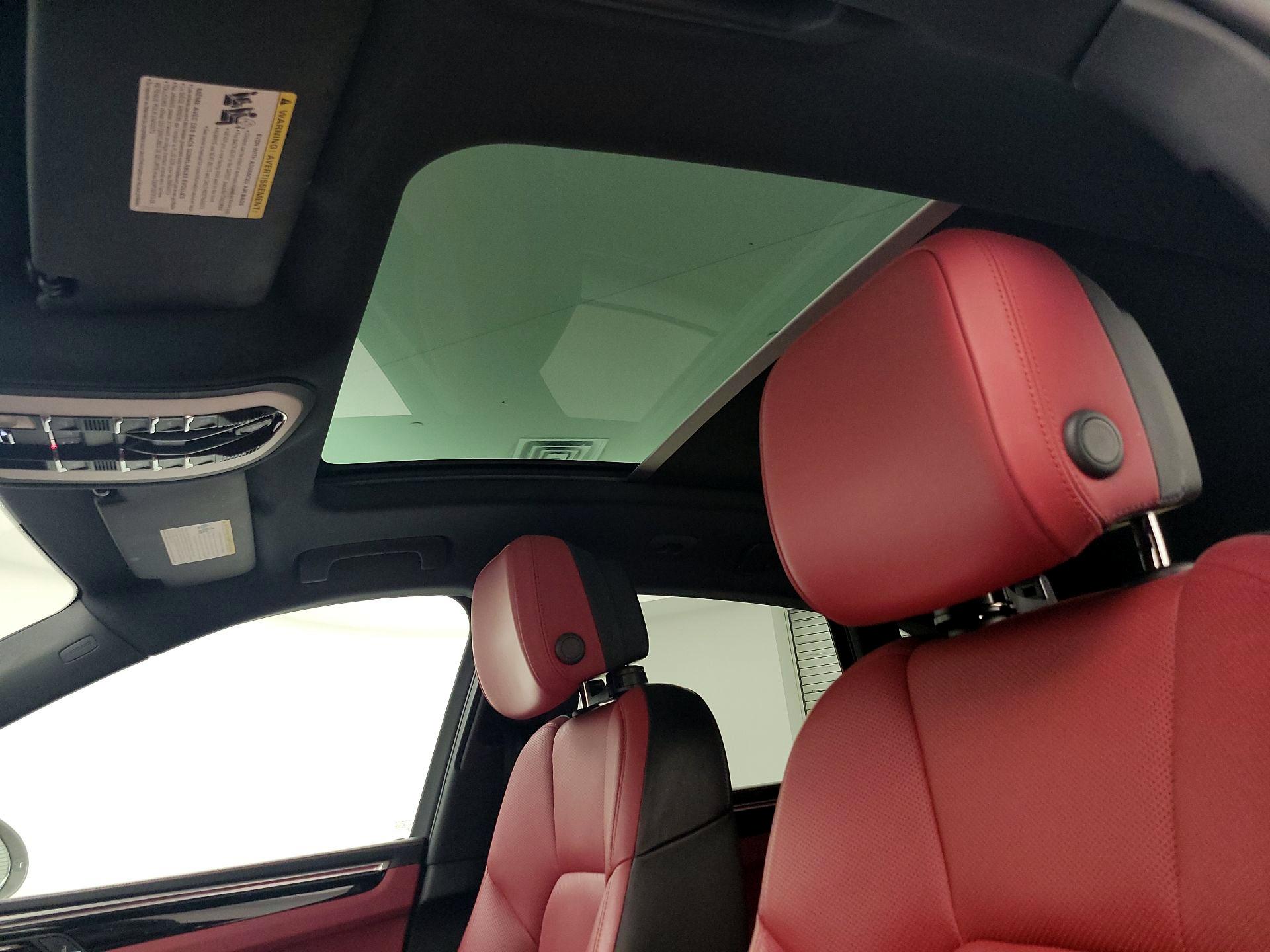 Thumbnail: 2021 Porsche Macan - 19