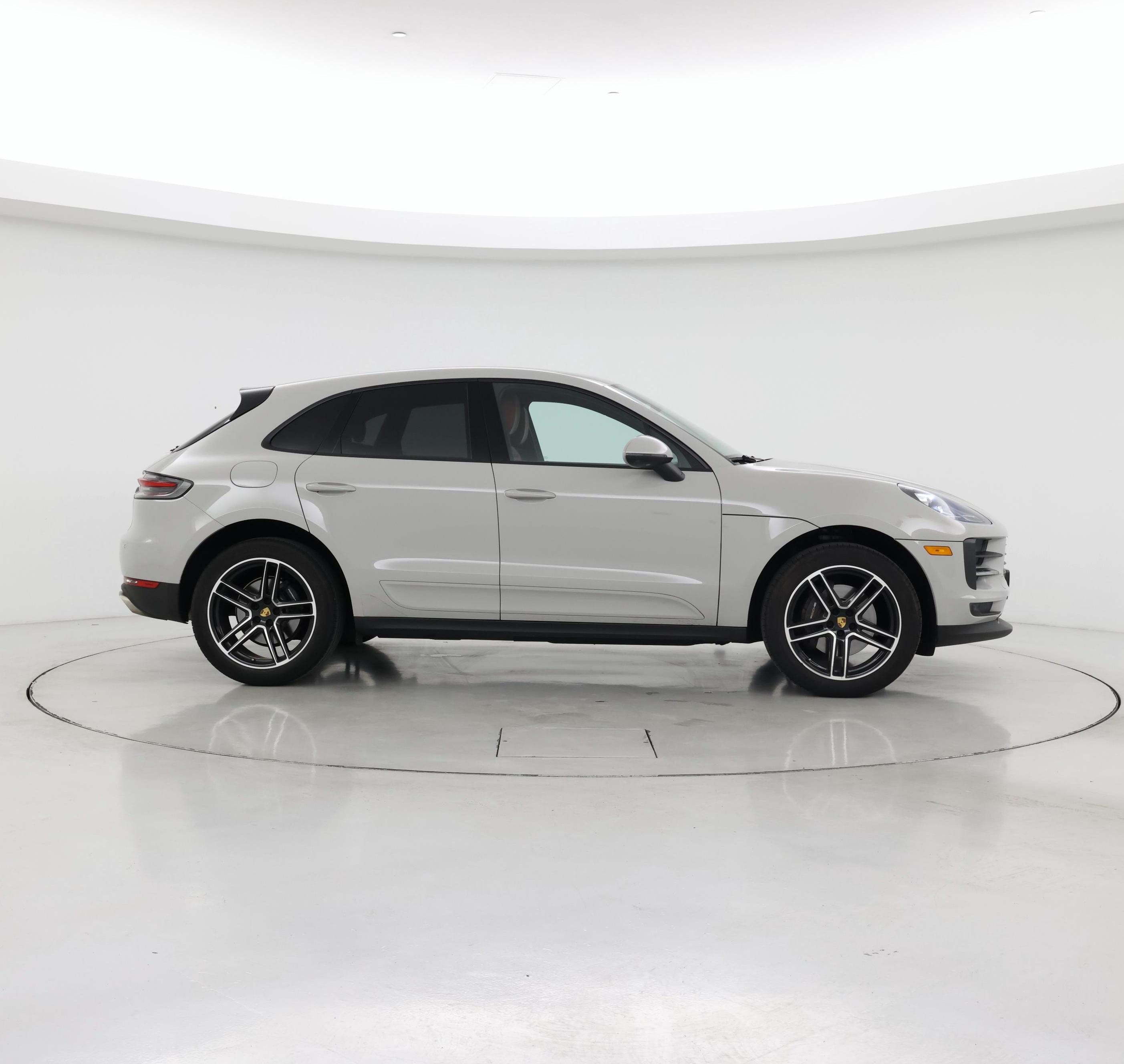Thumbnail: 2021 Porsche Macan - 7