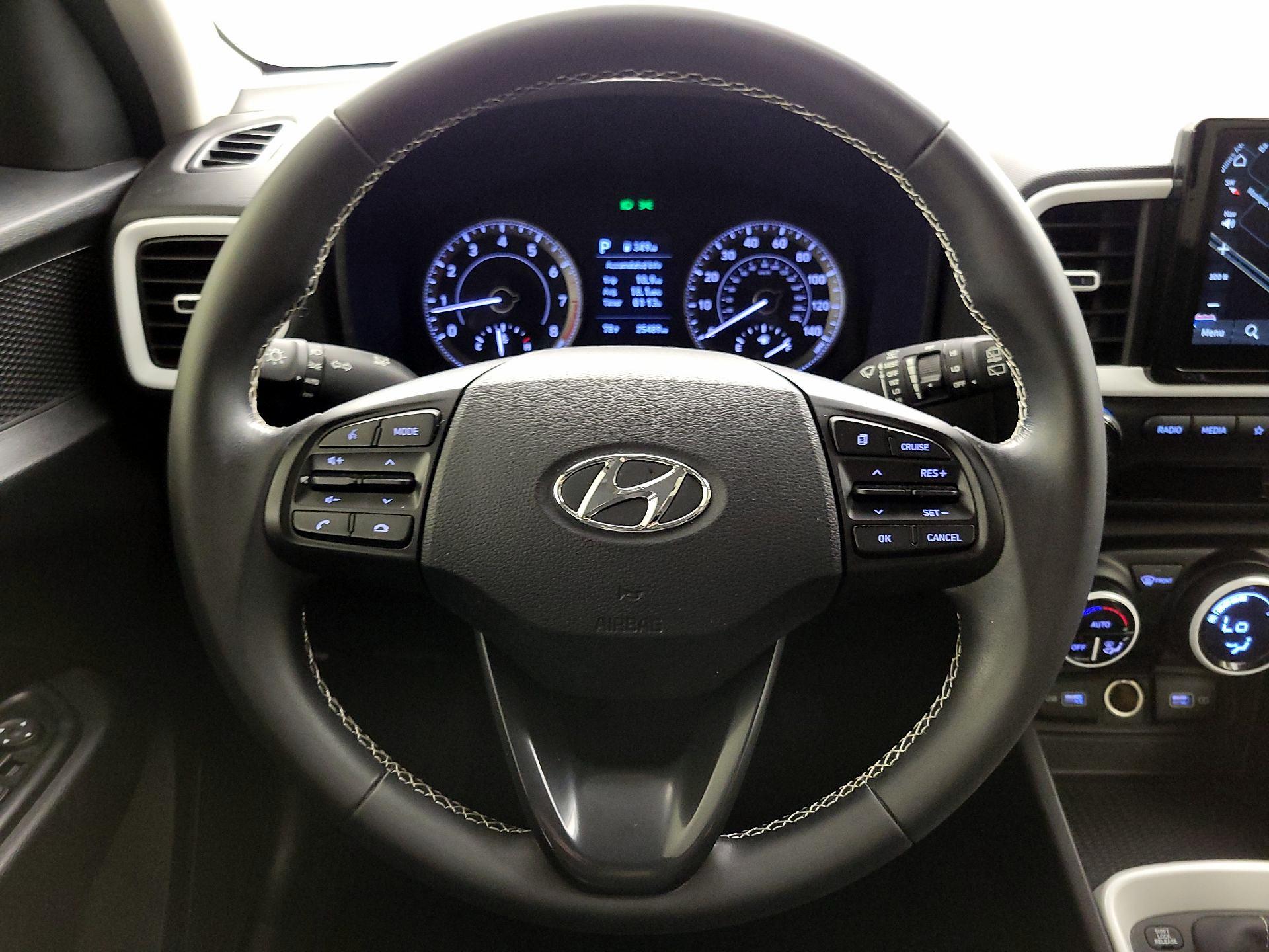 Thumbnail: 2022 Hyundai Venue - 10