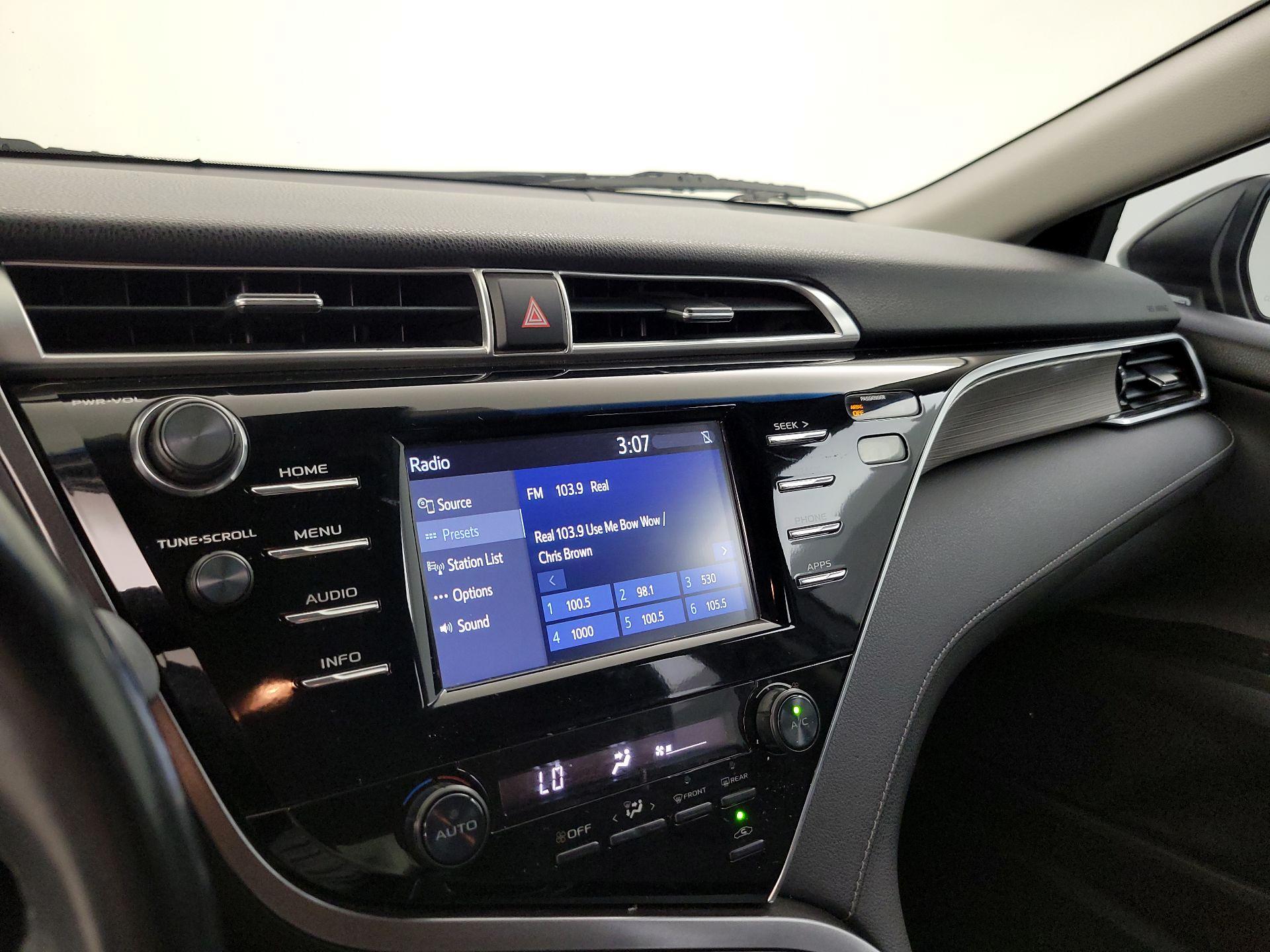 Thumbnail: 2018 Toyota Camry - 15