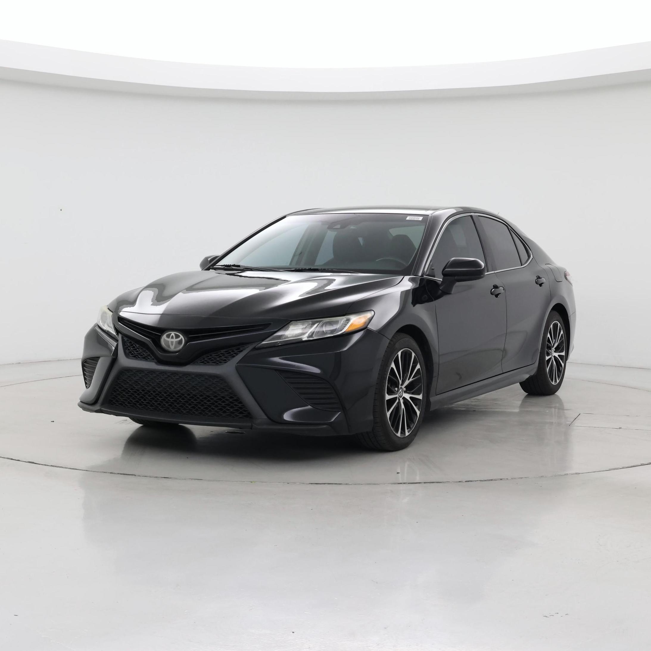Thumbnail: 2018 Toyota Camry - 4