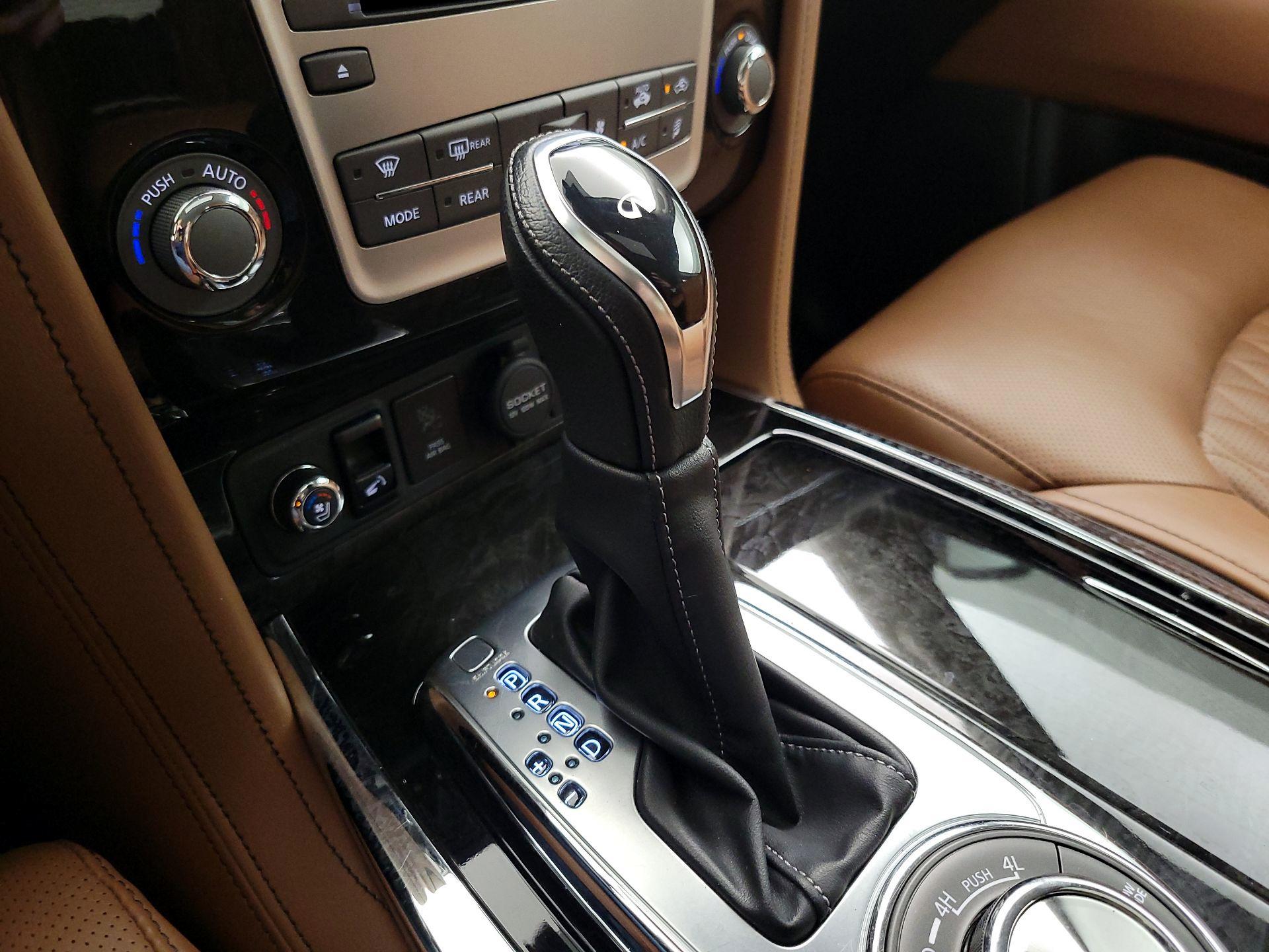 Thumbnail: 2019 INFINITI QX80 - 18