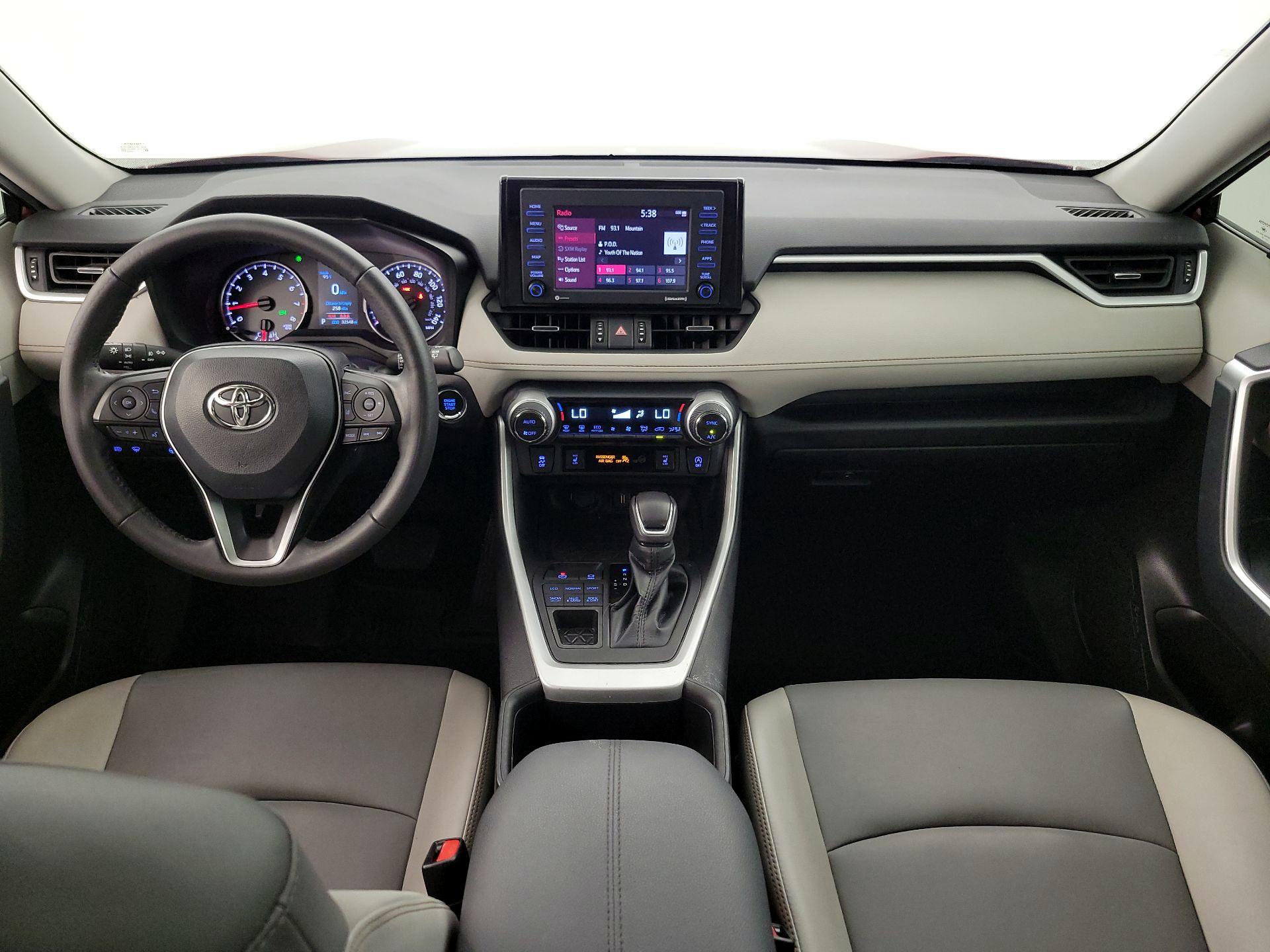 Thumbnail: 2022 Toyota RAV4 - 9