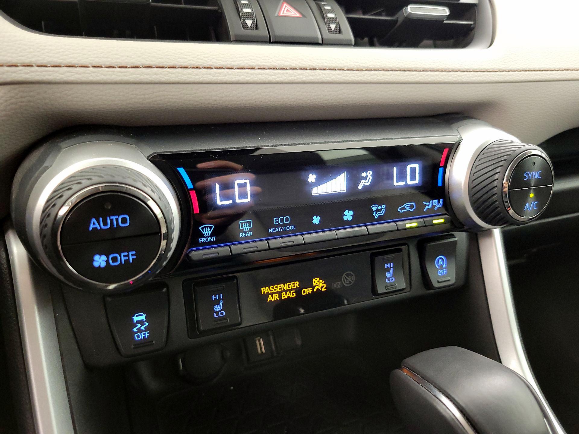 Thumbnail: 2022 Toyota RAV4 - 16