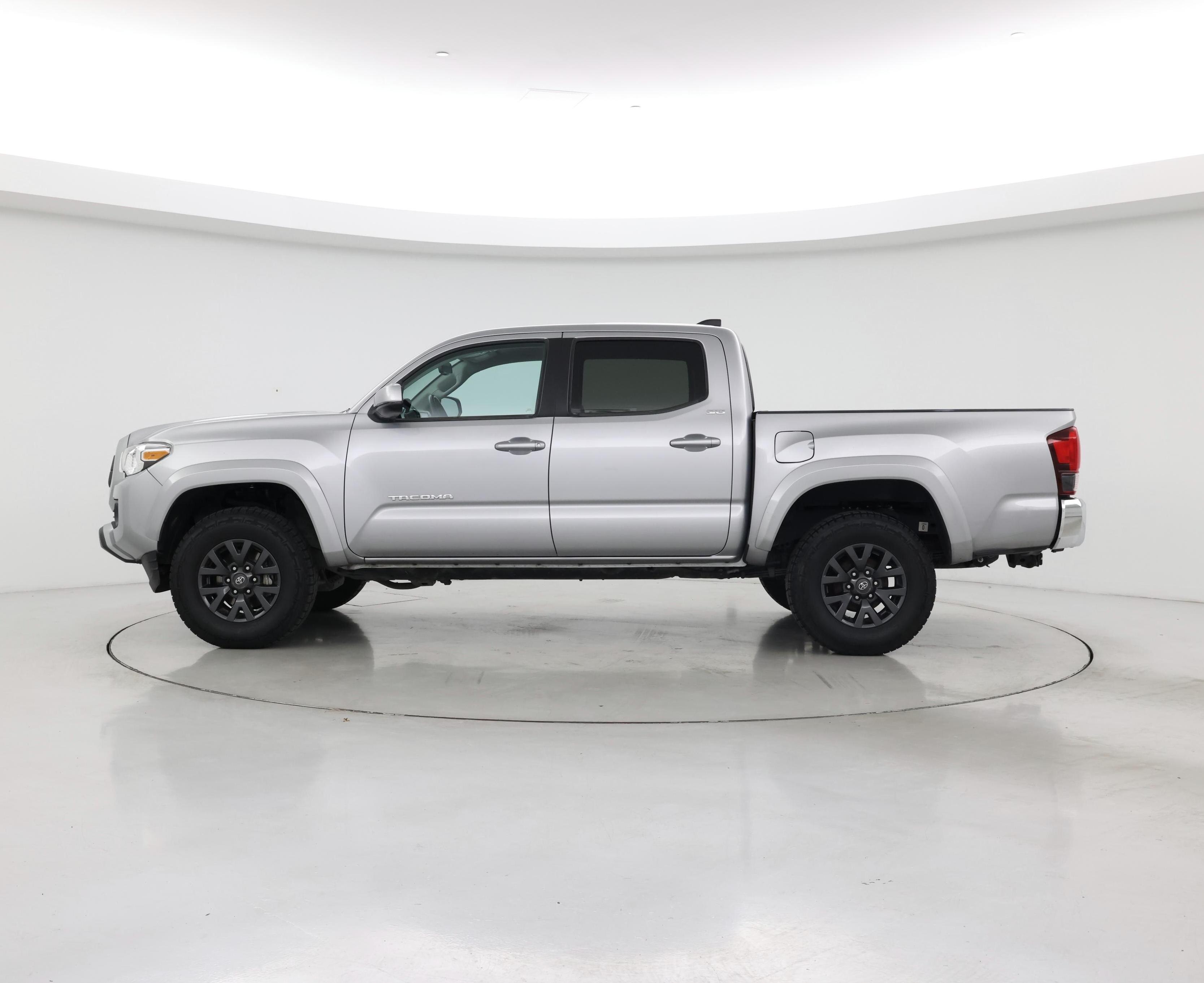 Thumbnail: 2021 Toyota Tacoma - 3