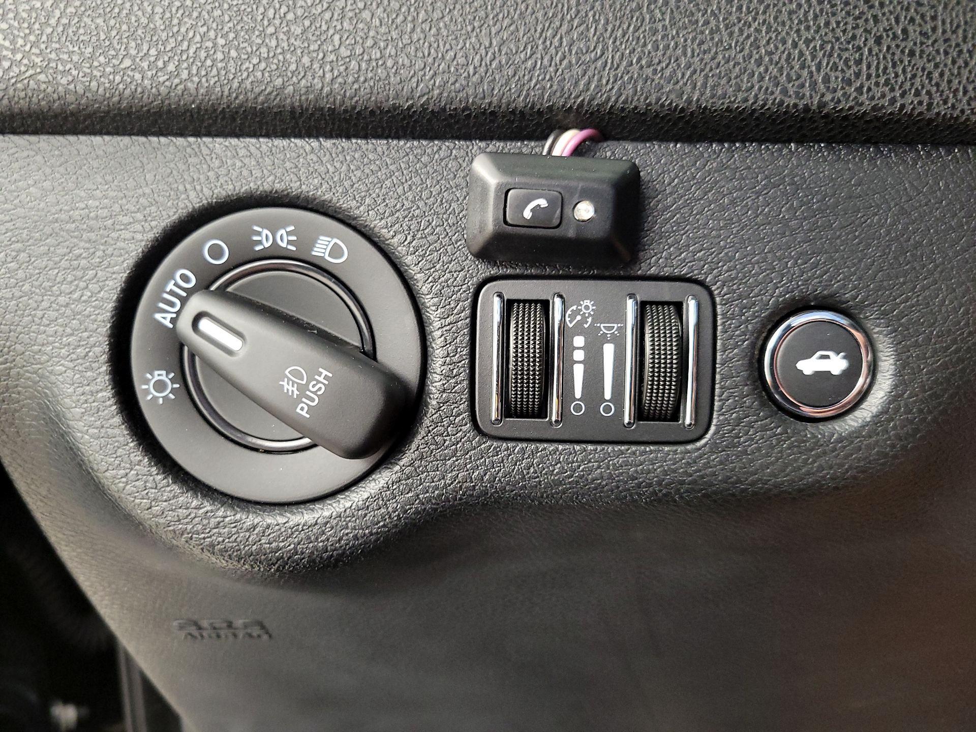 Thumbnail: 2016 Dodge Charger - 13