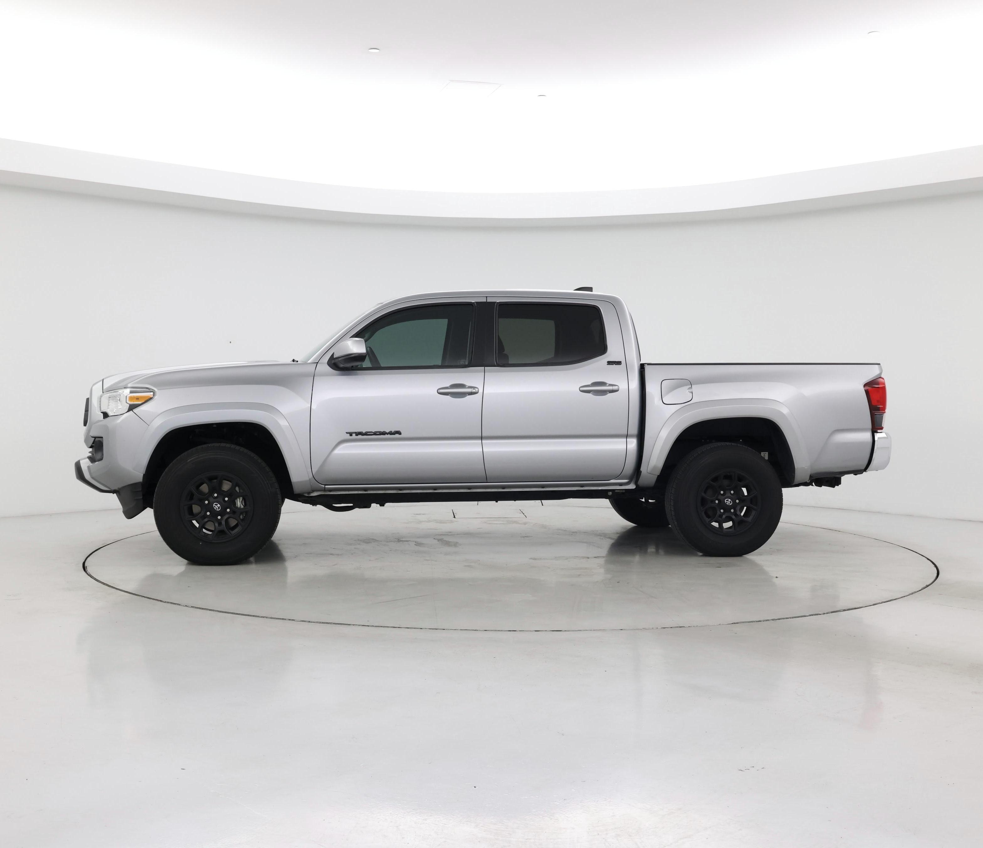 Thumbnail: 2020 Toyota Tacoma - 3