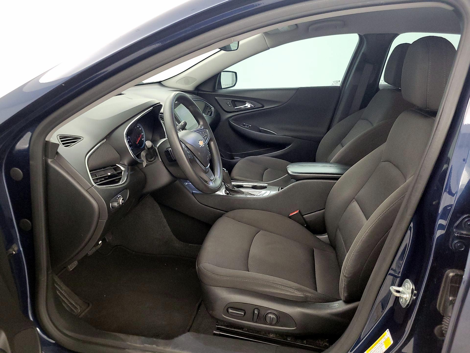 Thumbnail: 2020 Chevrolet Malibu - 11