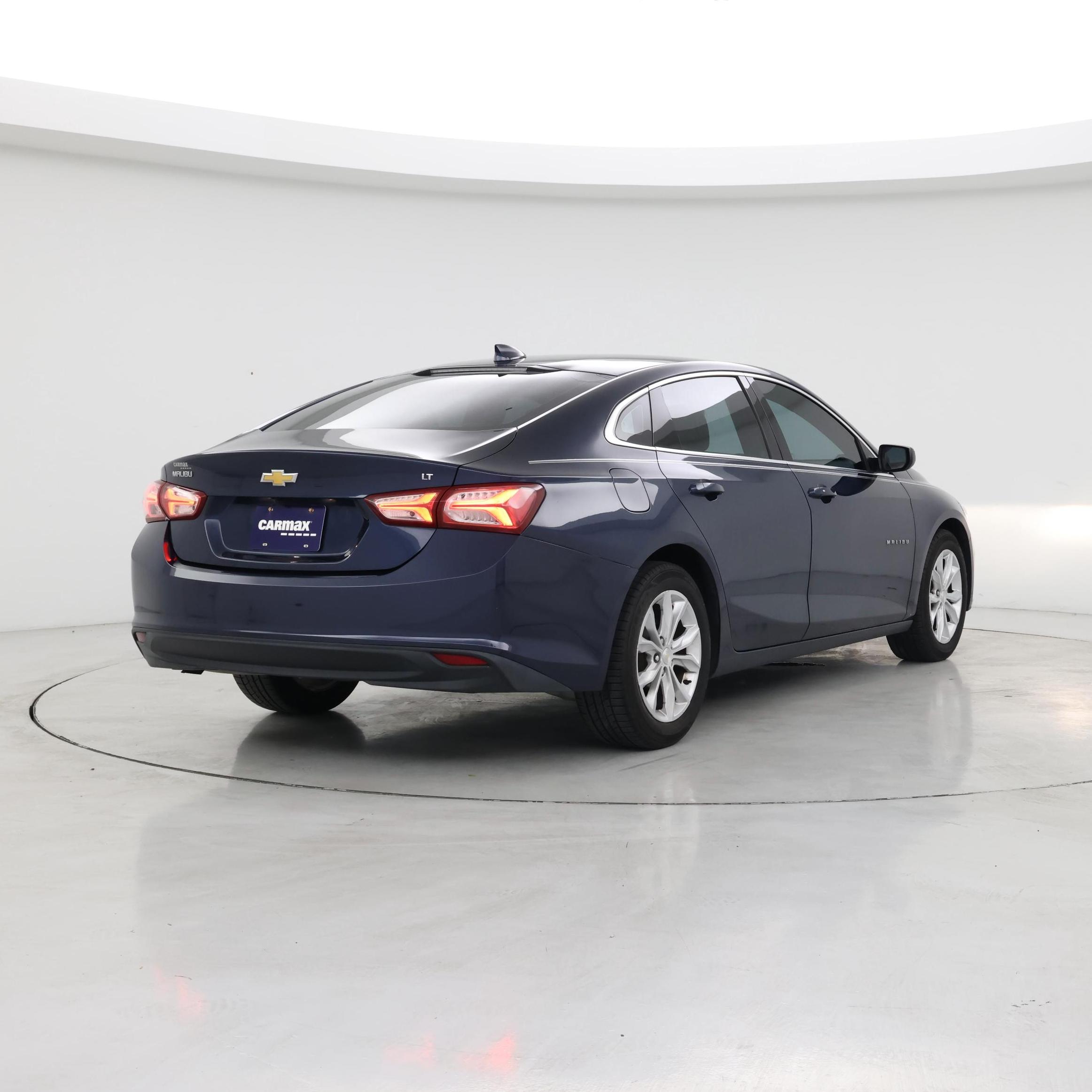 Thumbnail: 2020 Chevrolet Malibu - 8