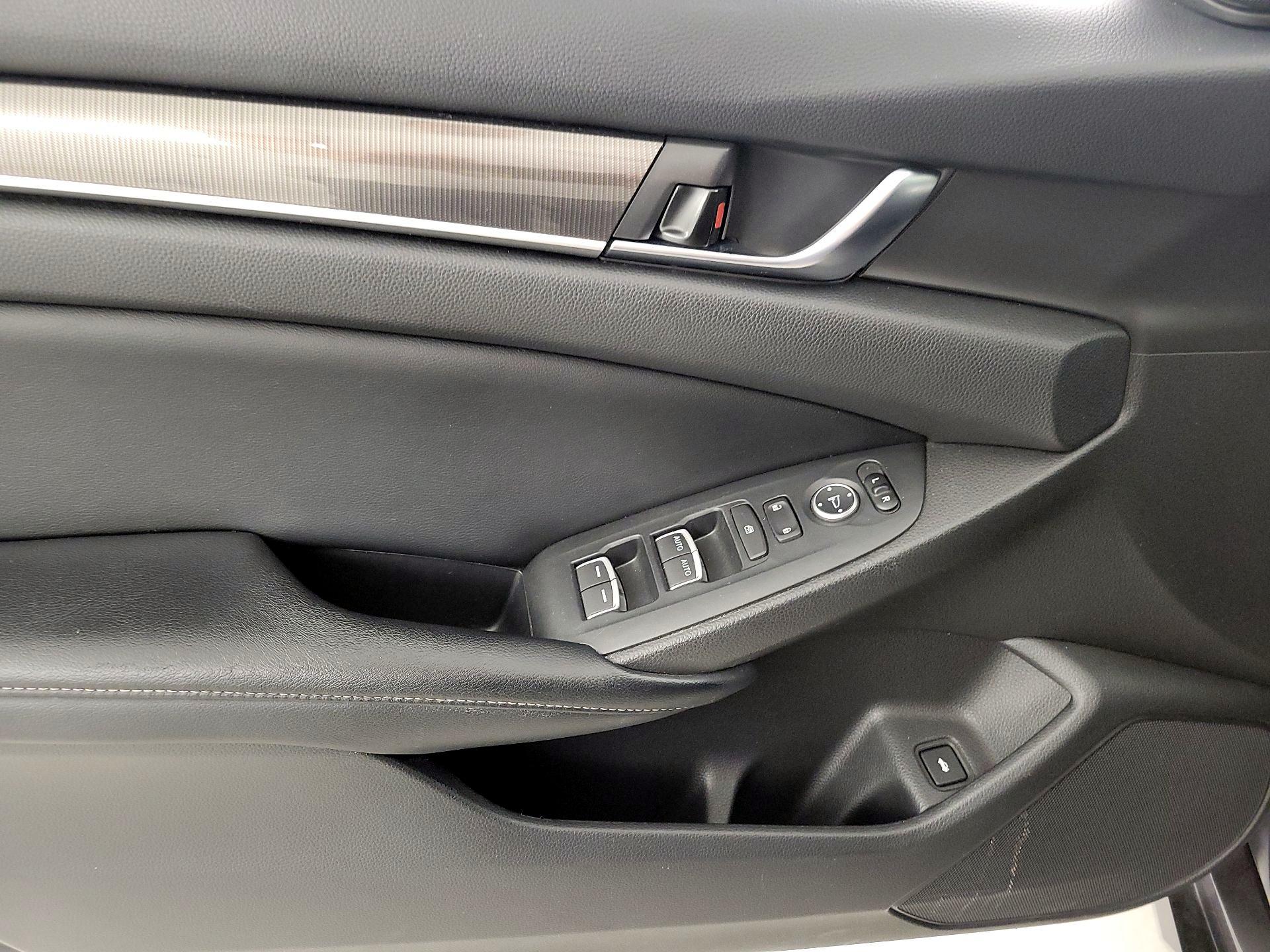 Thumbnail: 2018 Honda Accord - 12