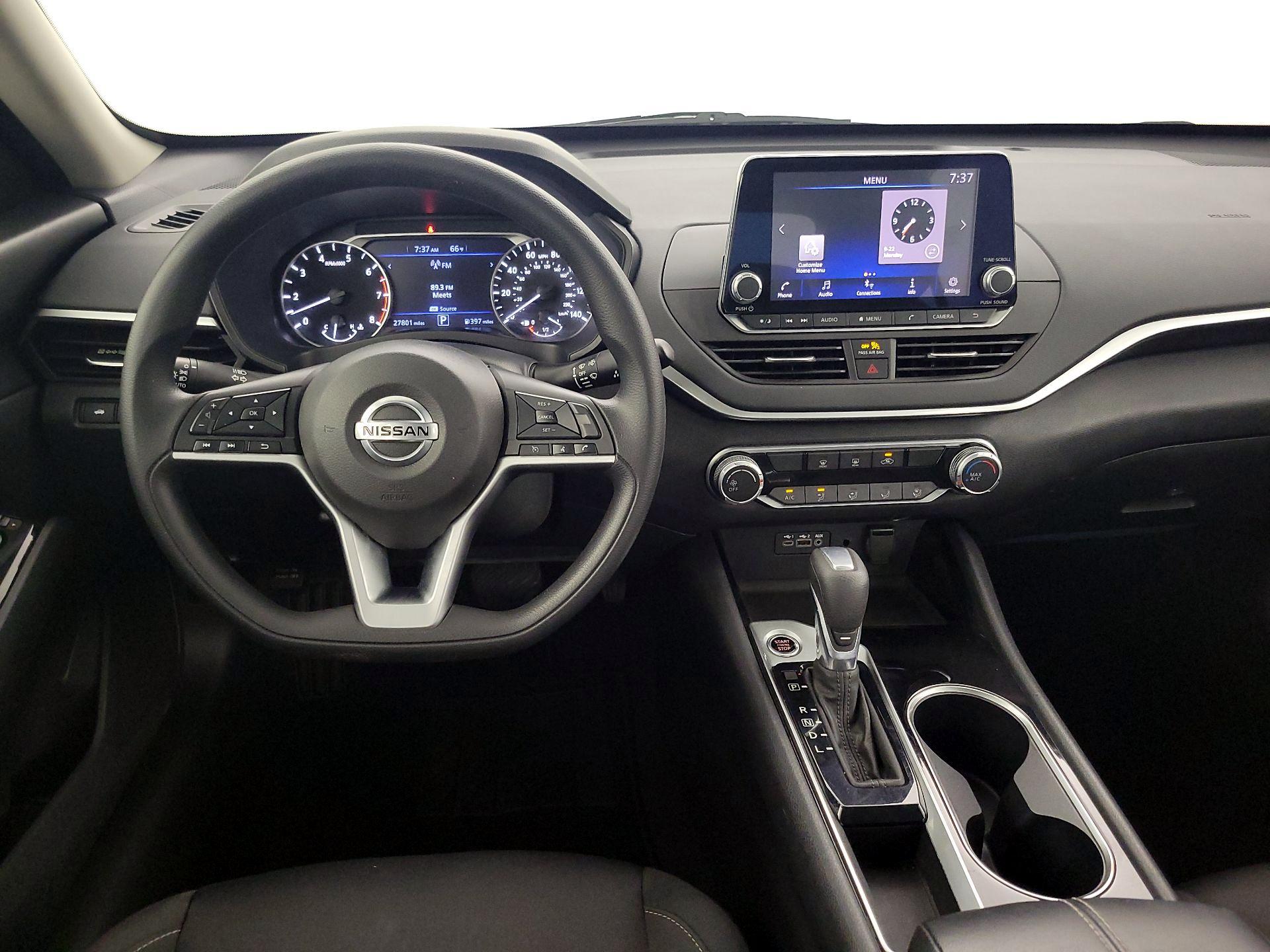 Thumbnail: 2021 Nissan Altima - 9