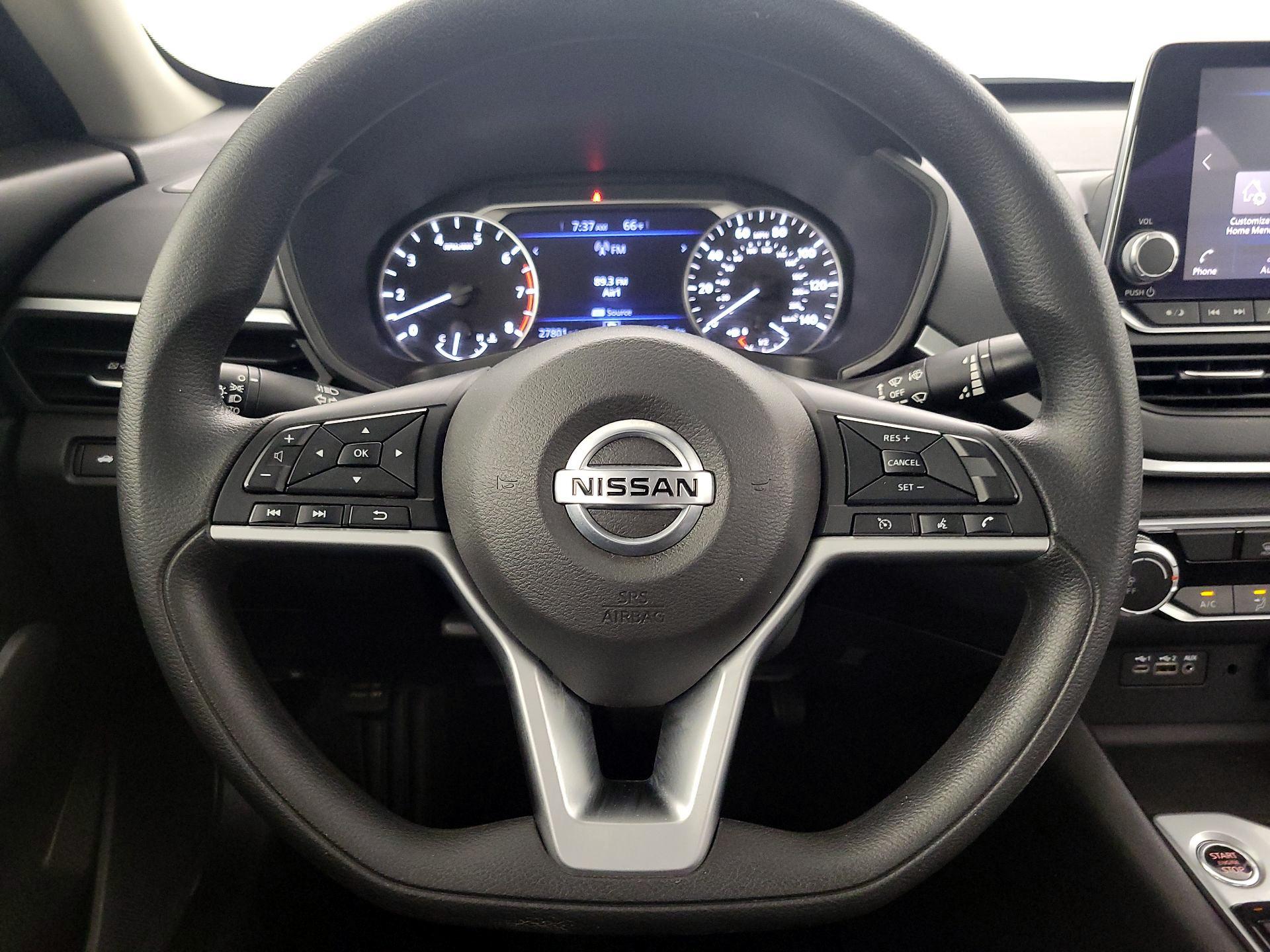 Thumbnail: 2021 Nissan Altima - 10