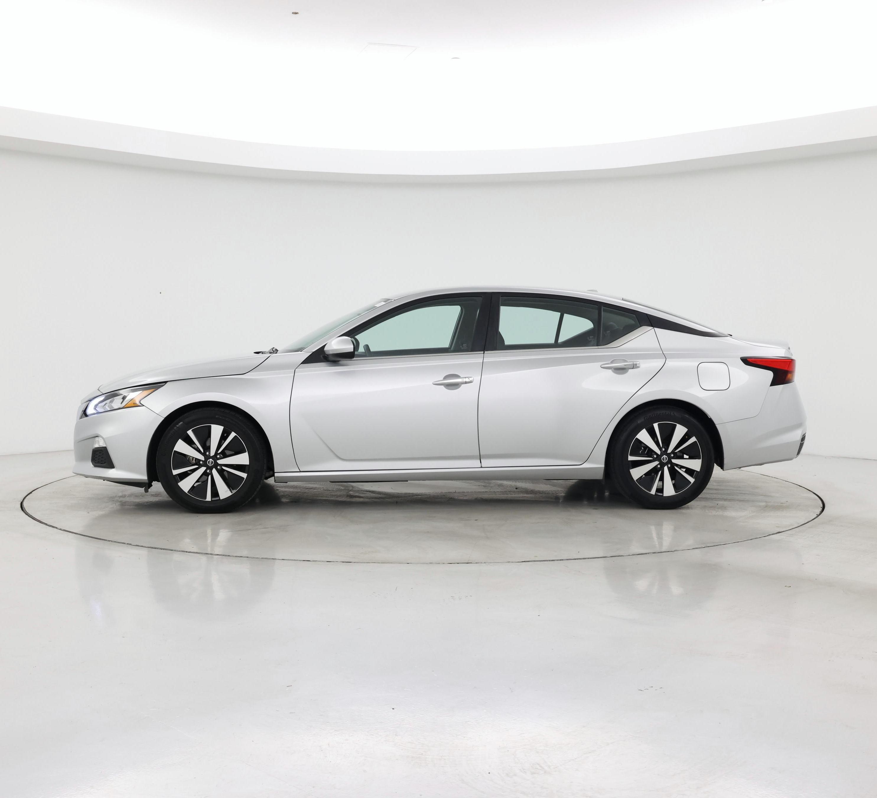Thumbnail: 2021 Nissan Altima - 3