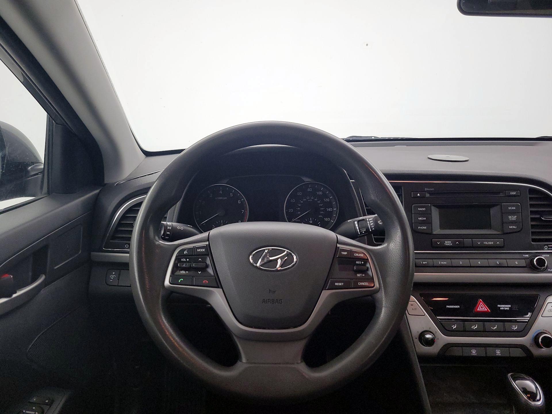 Thumbnail: 2018 Hyundai Elantra - 10
