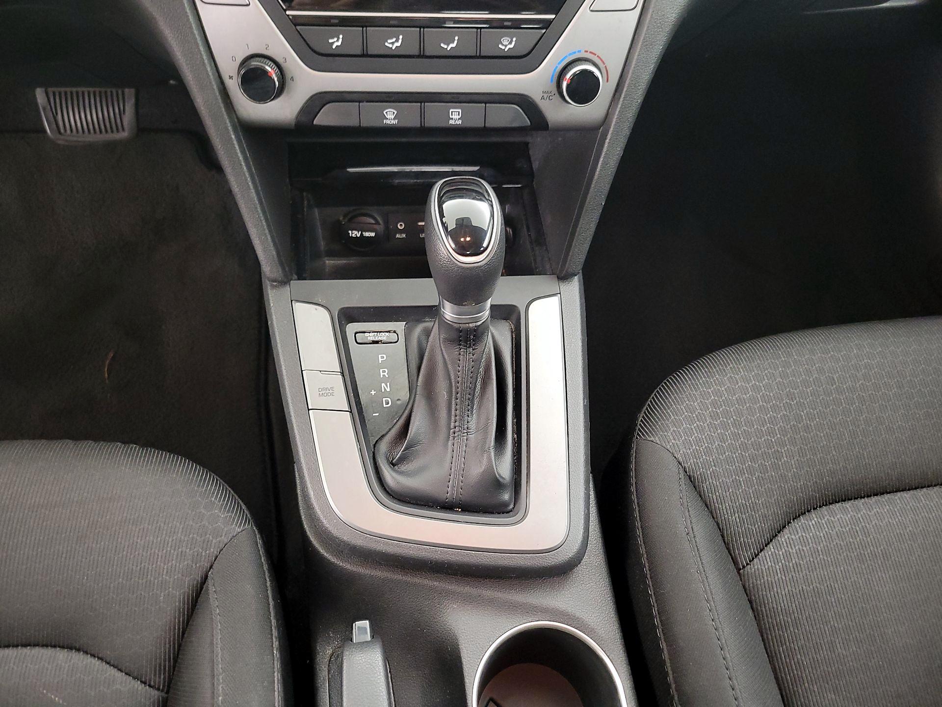 Thumbnail: 2018 Hyundai Elantra - 16