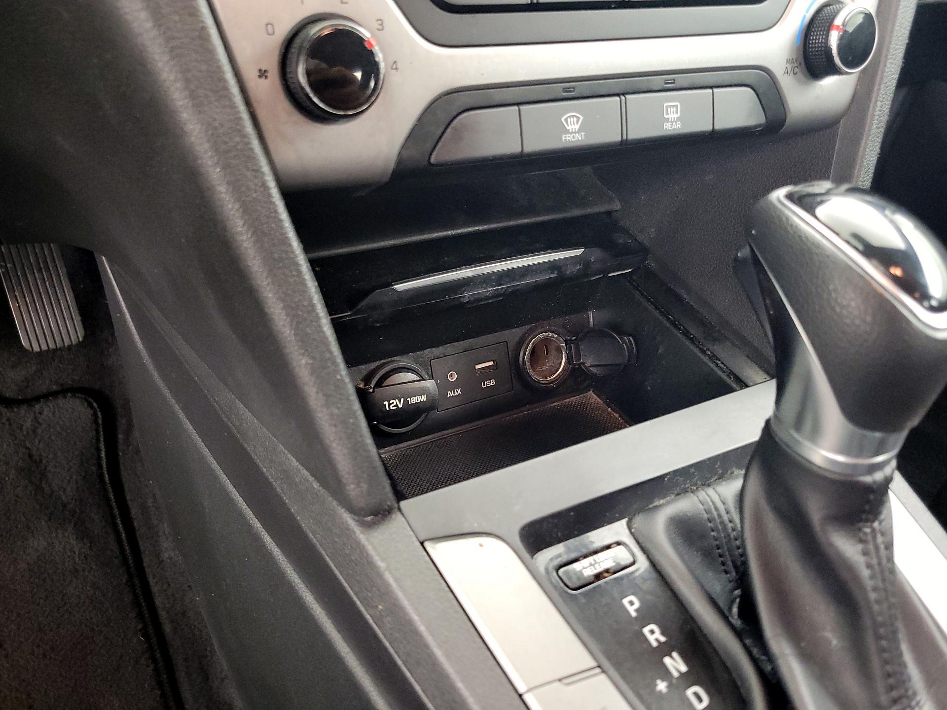 Thumbnail: 2018 Hyundai Elantra - 17