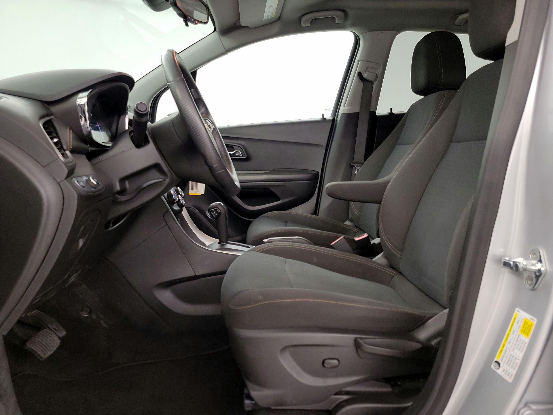 Thumbnail: 2022 Chevrolet Trax - 11