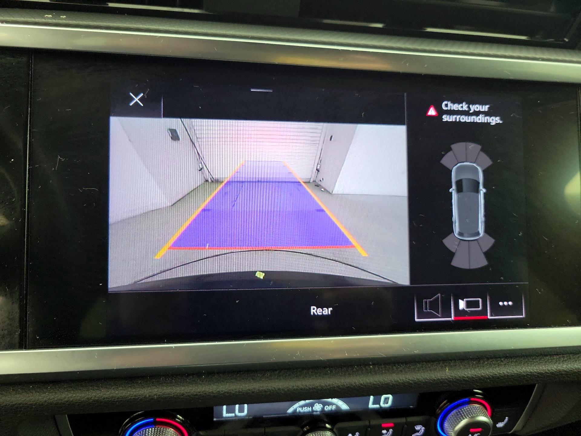 Thumbnail: 2020 Audi Q3 - 14