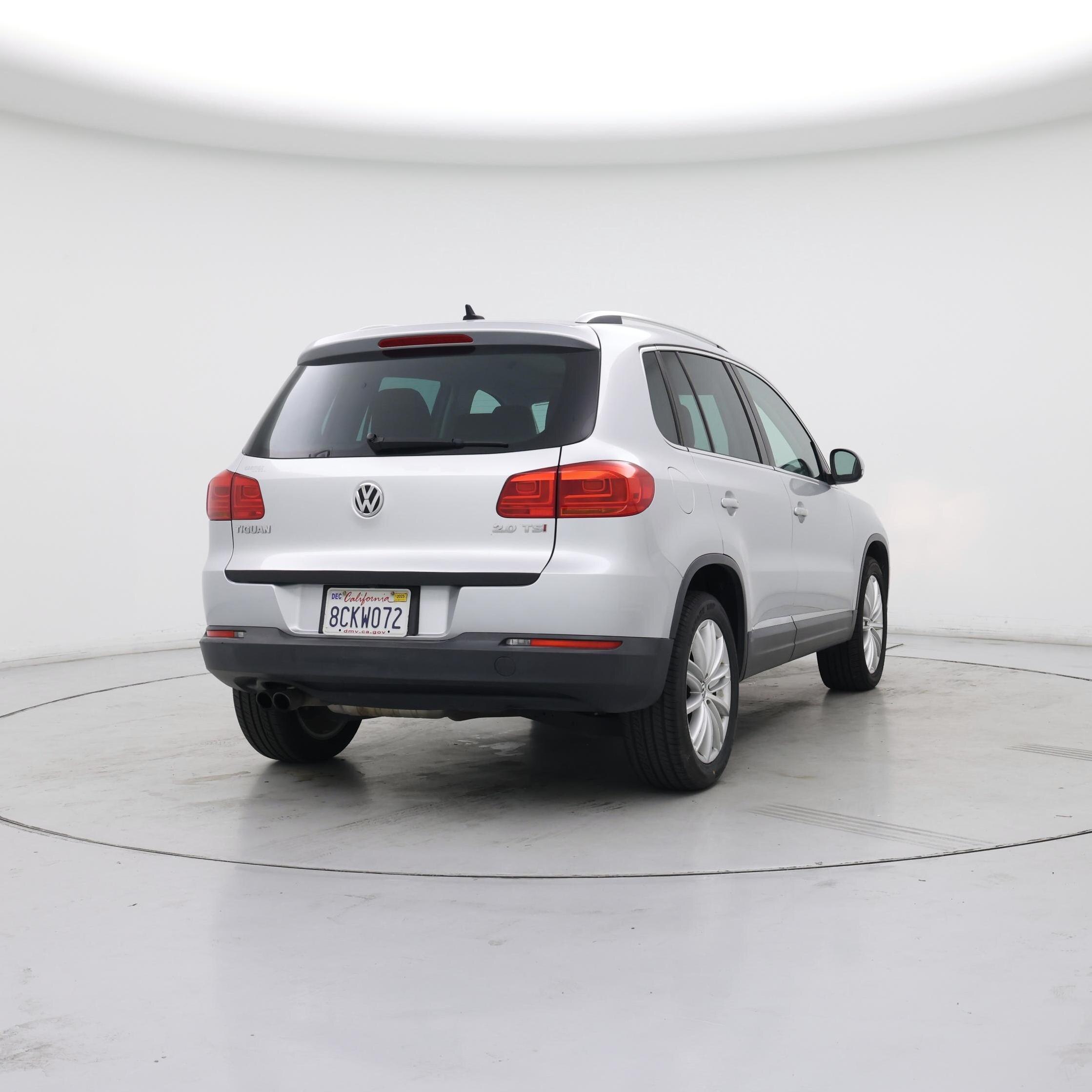 Thumbnail: 2015 Volkswagen Tiguan - 8
