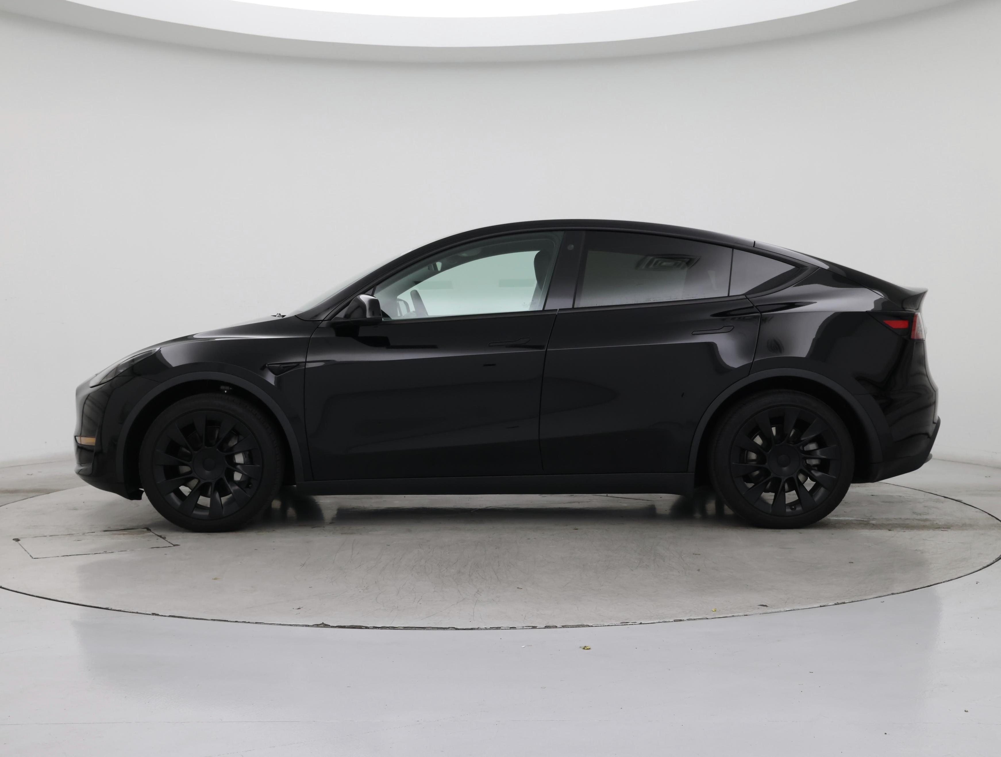 Thumbnail: 2023 Tesla Model Y - 3