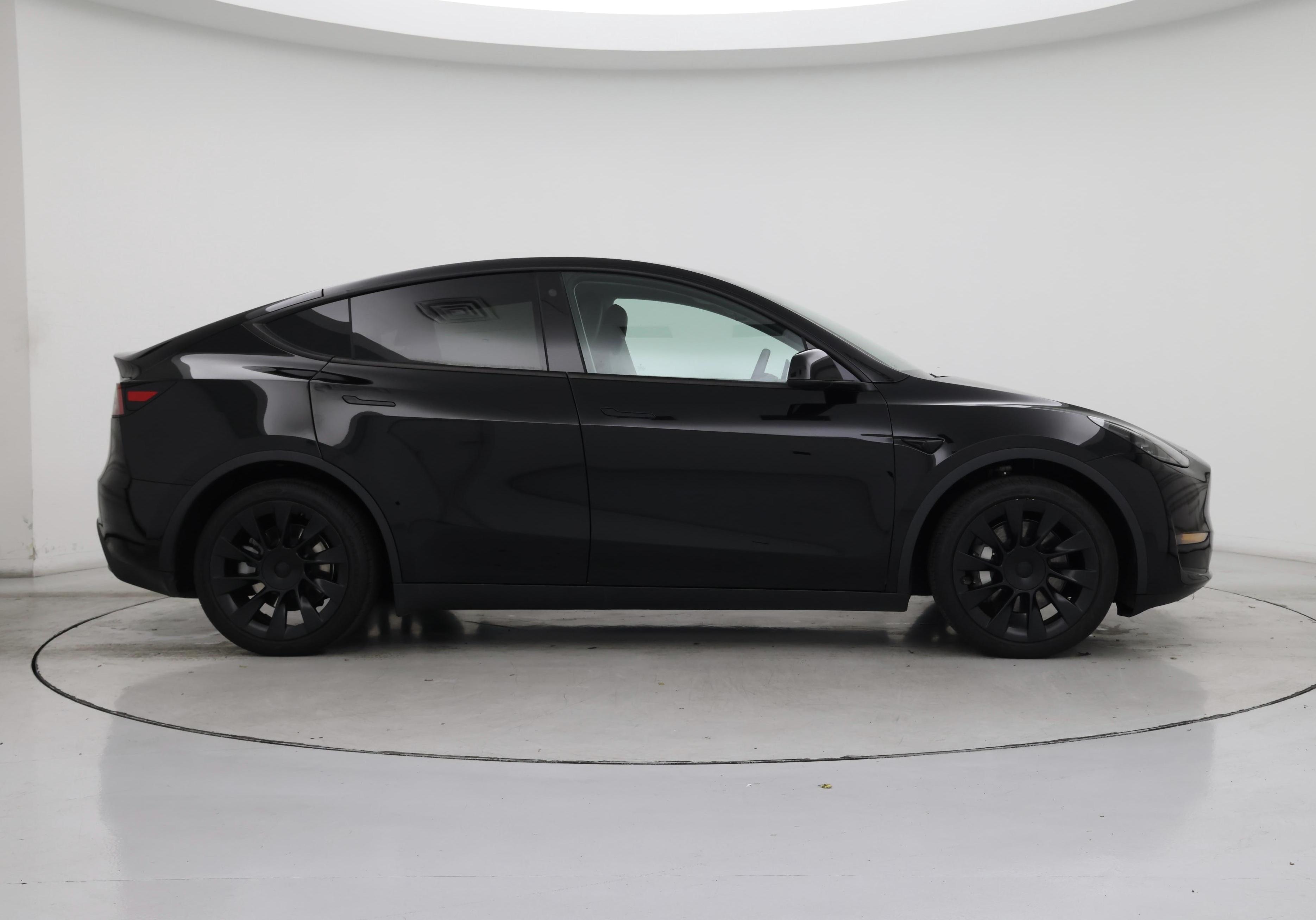 Thumbnail: 2023 Tesla Model Y - 7