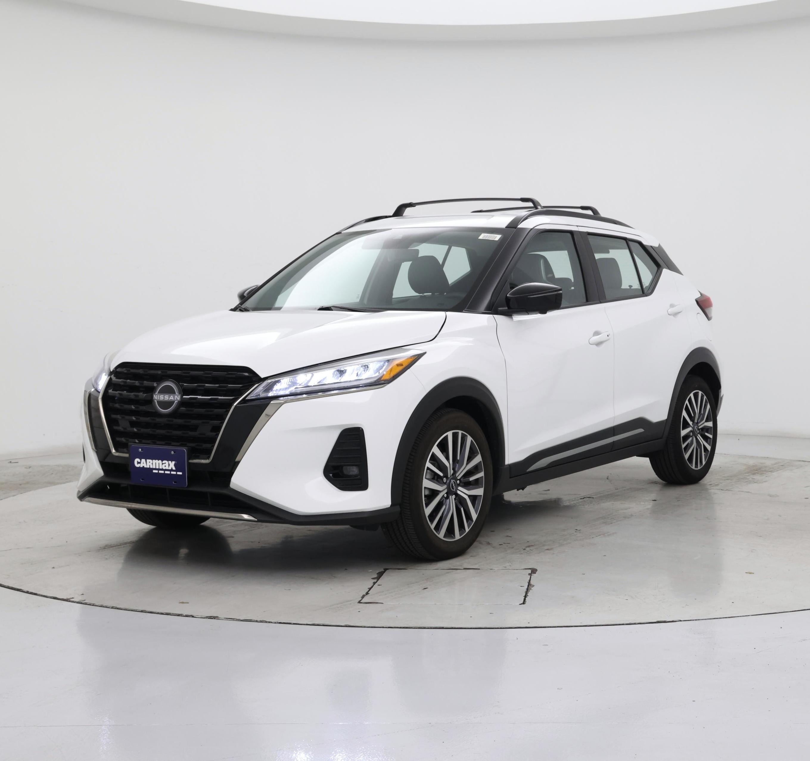 Thumbnail: 2023 Nissan Kicks - 4