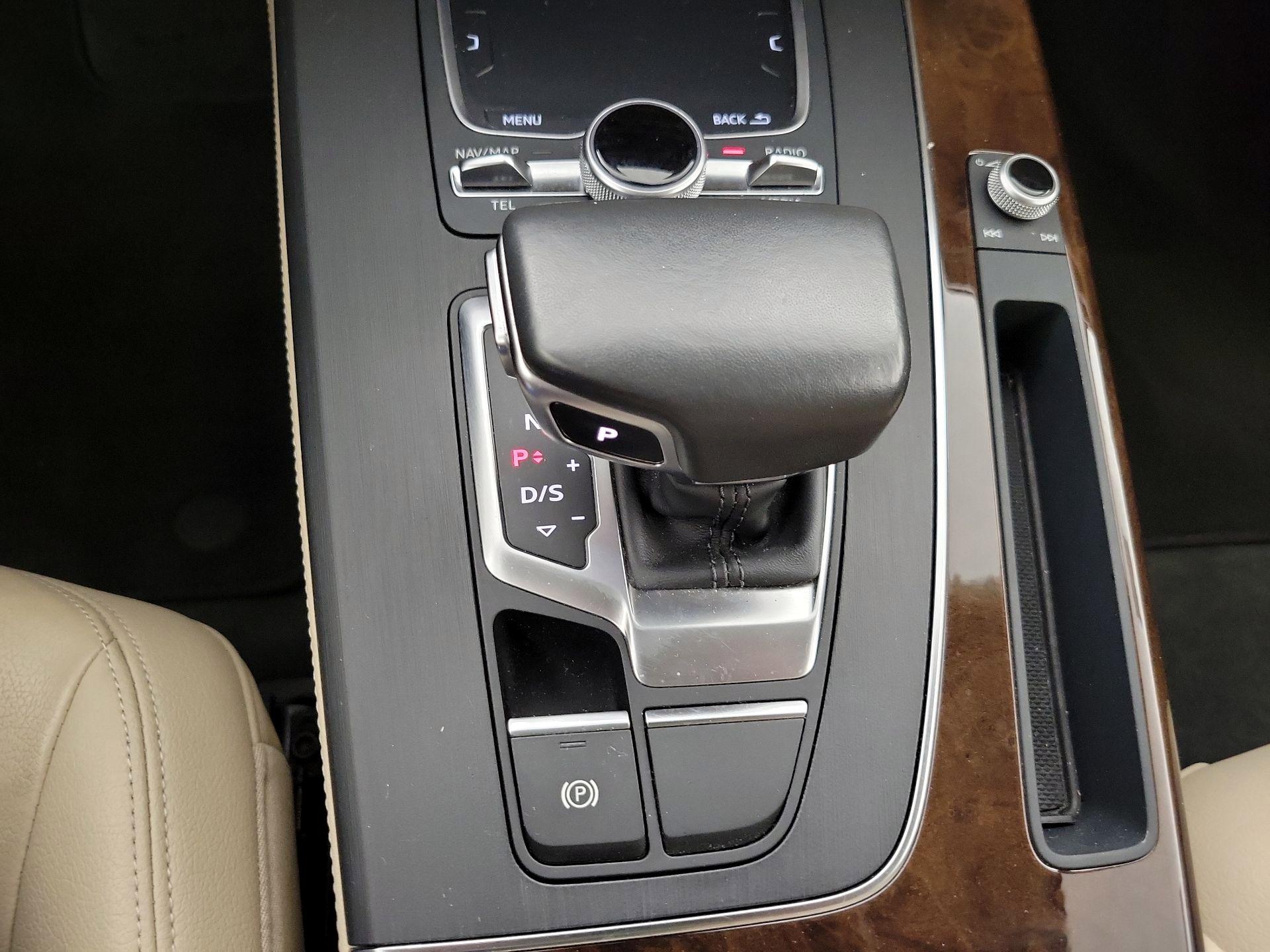 Thumbnail: 2019 Audi Q5 - 18
