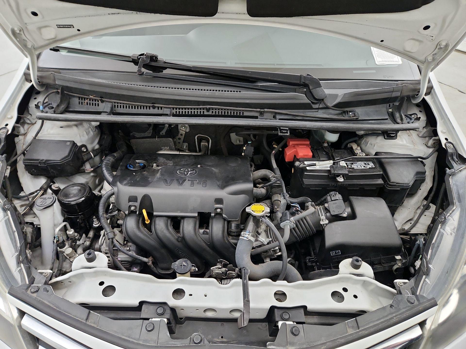 Thumbnail: 2015 Toyota Yaris - 20