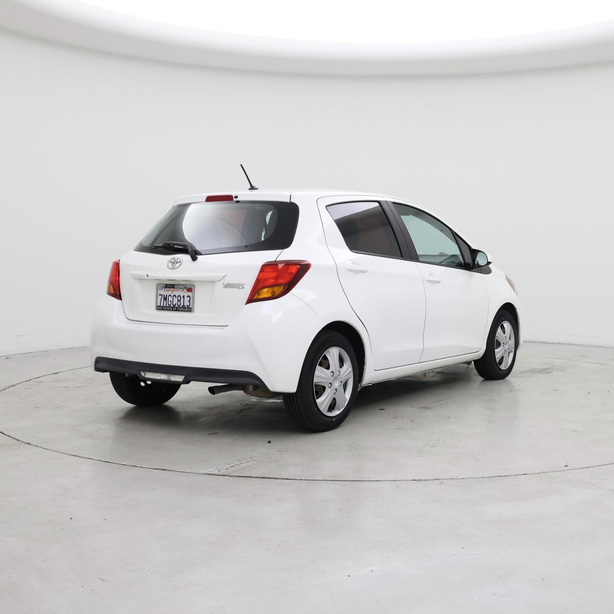Thumbnail: 2015 Toyota Yaris - 8