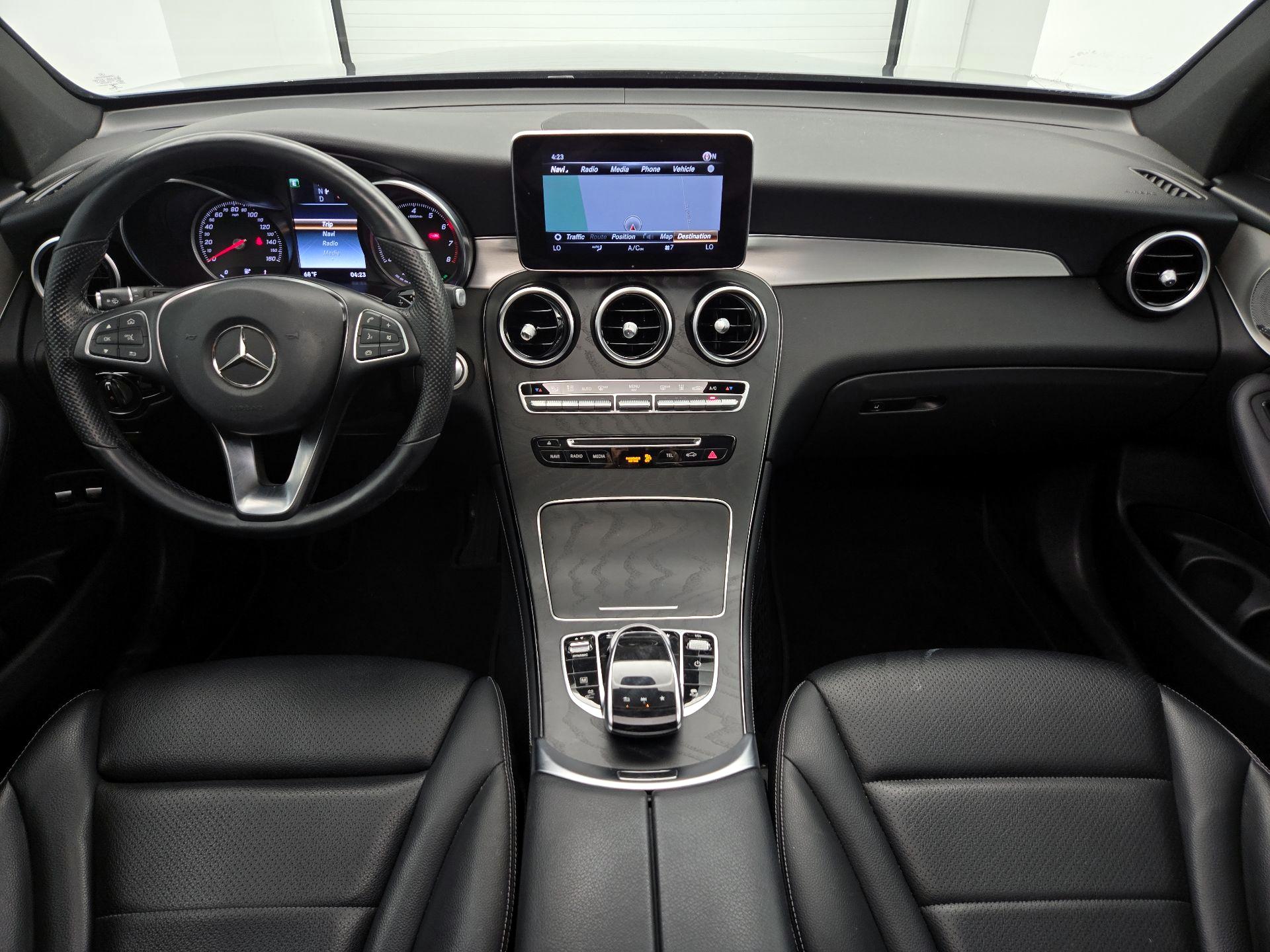 Thumbnail: 2019 Mercedes-Benz GLC - 9