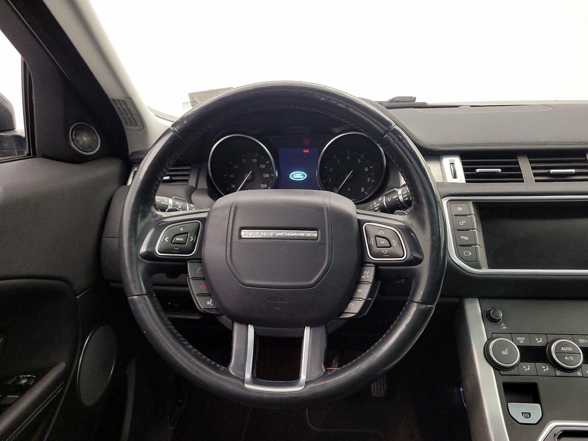 Thumbnail: 2017 Land Rover Range Rover Evoque - 10