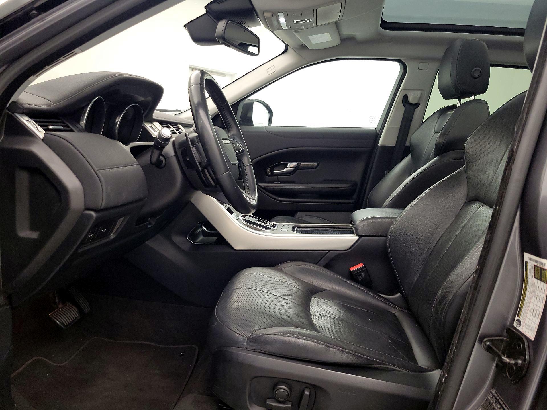 Thumbnail: 2017 Land Rover Range Rover Evoque - 11