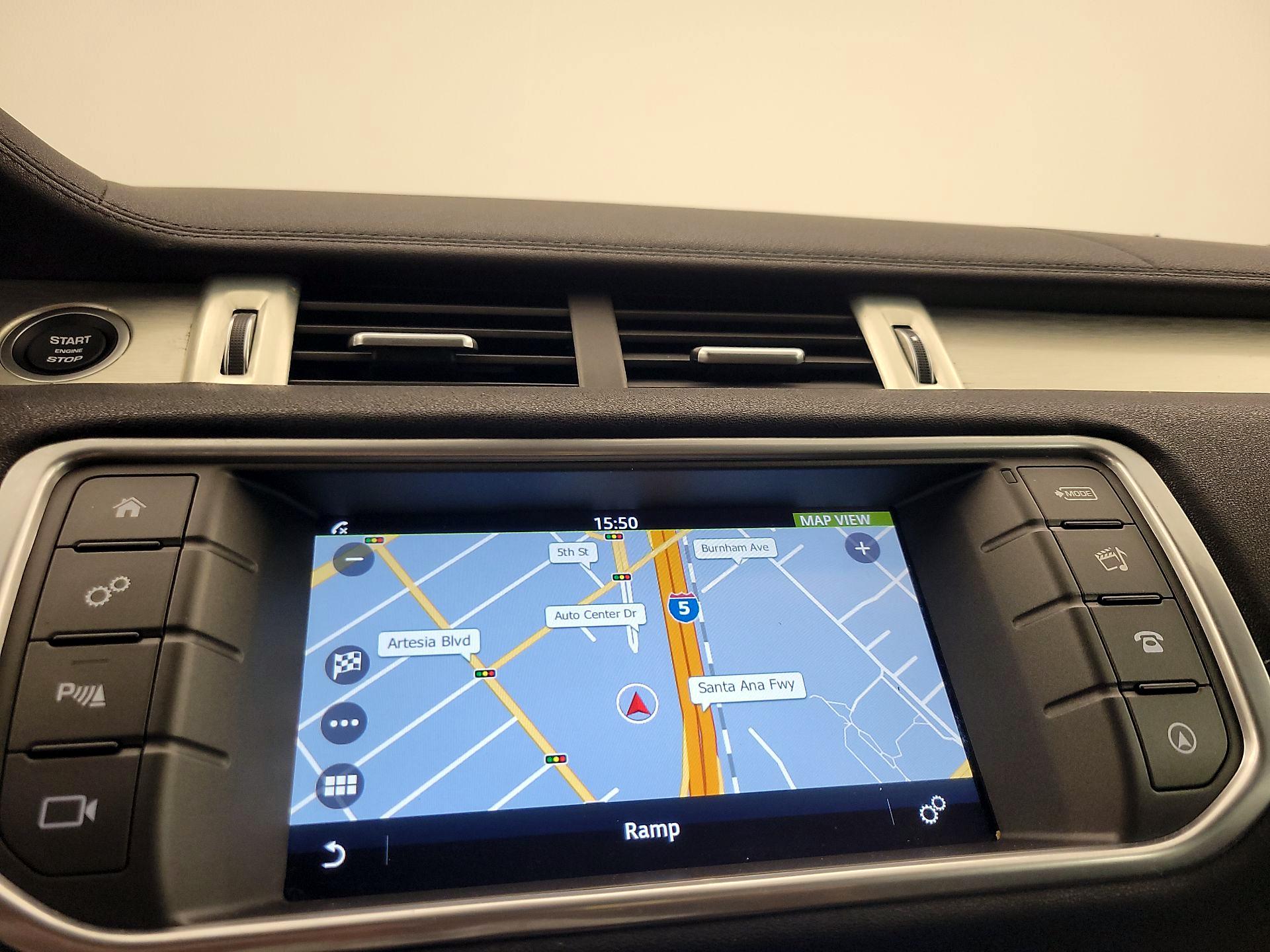 Thumbnail: 2017 Land Rover Range Rover Evoque - 14