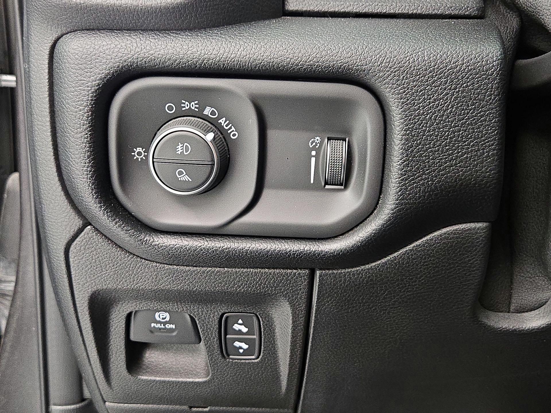 Thumbnail: 2021 RAM 1500 - 13