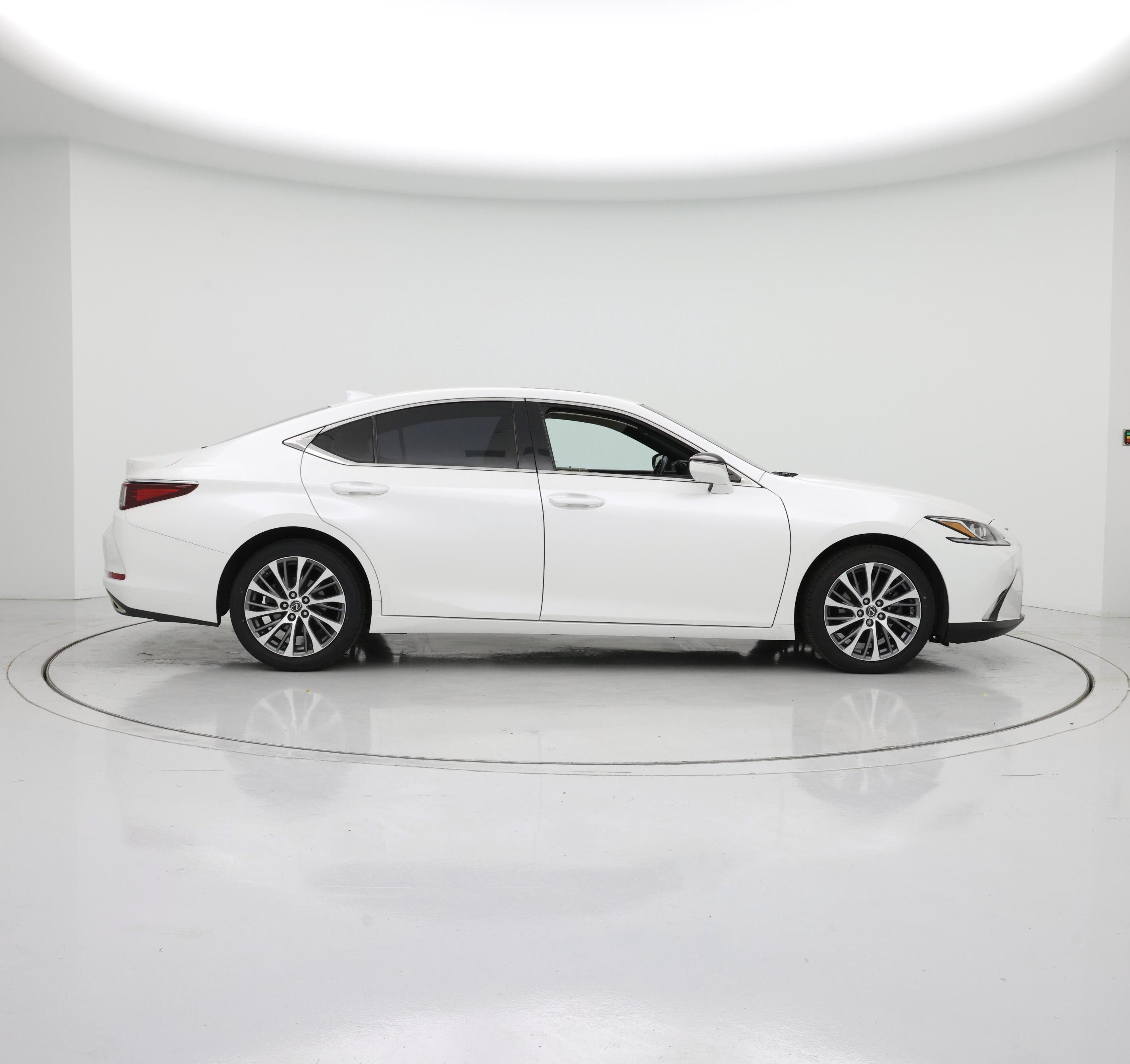 Thumbnail: 2019 Lexus ES - 7