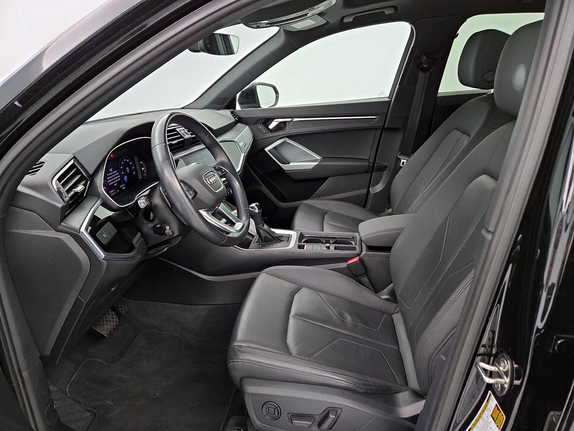 Thumbnail: 2021 Audi Q3 - 11
