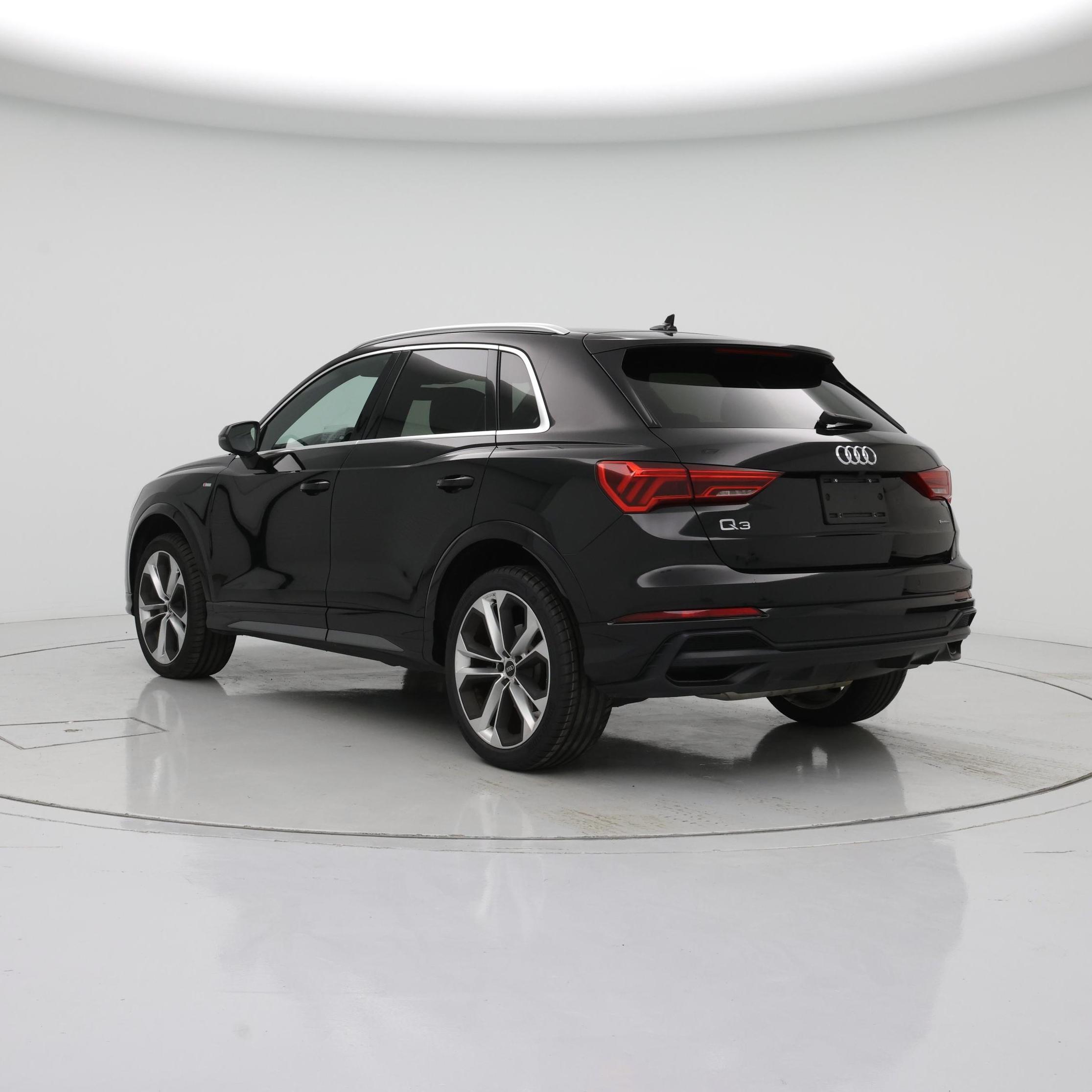 Thumbnail: 2021 Audi Q3 - 2