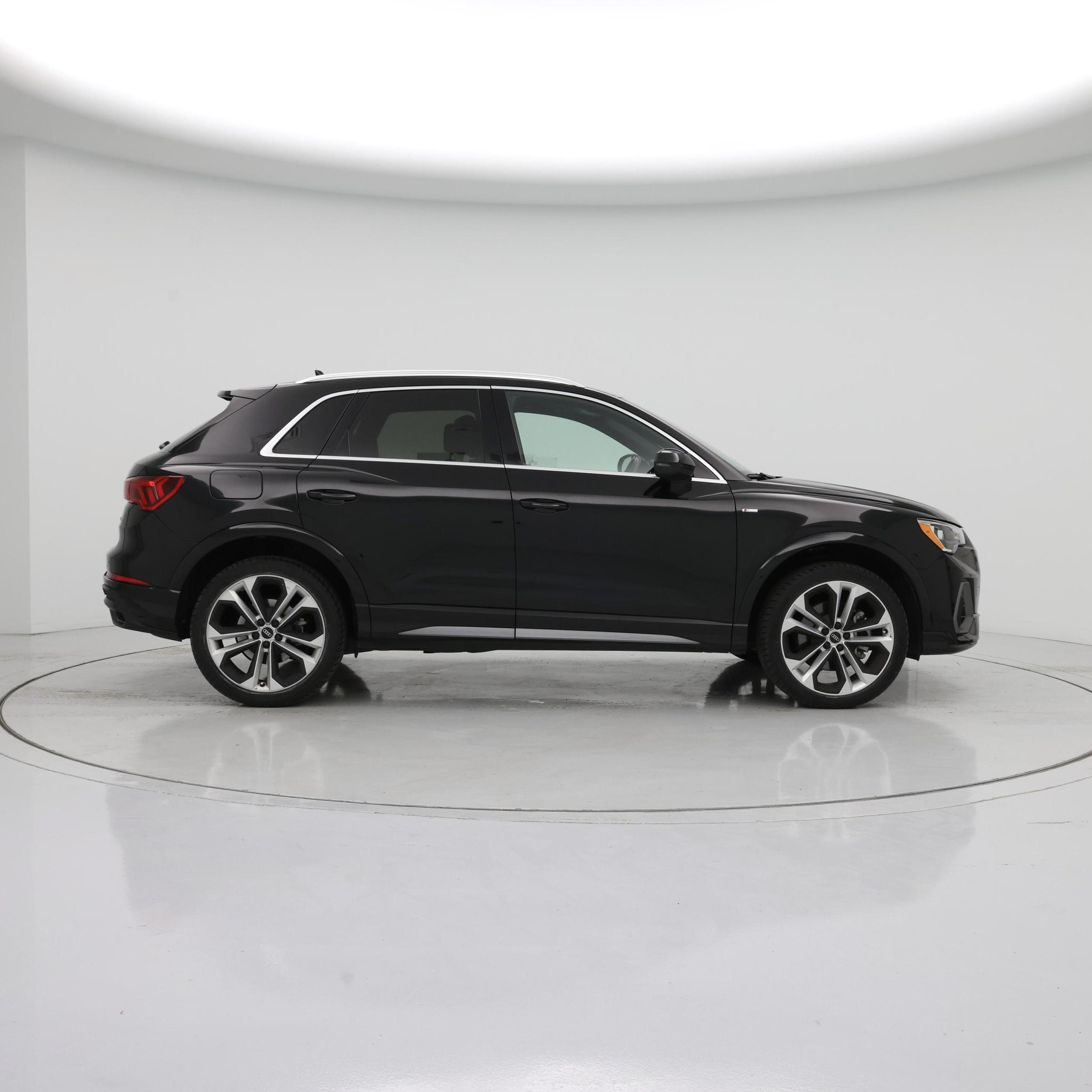 Thumbnail: 2021 Audi Q3 - 7
