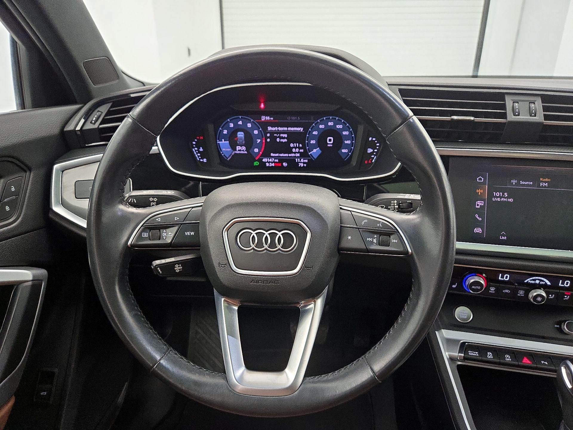 Thumbnail: 2020 Audi Q3 - 10