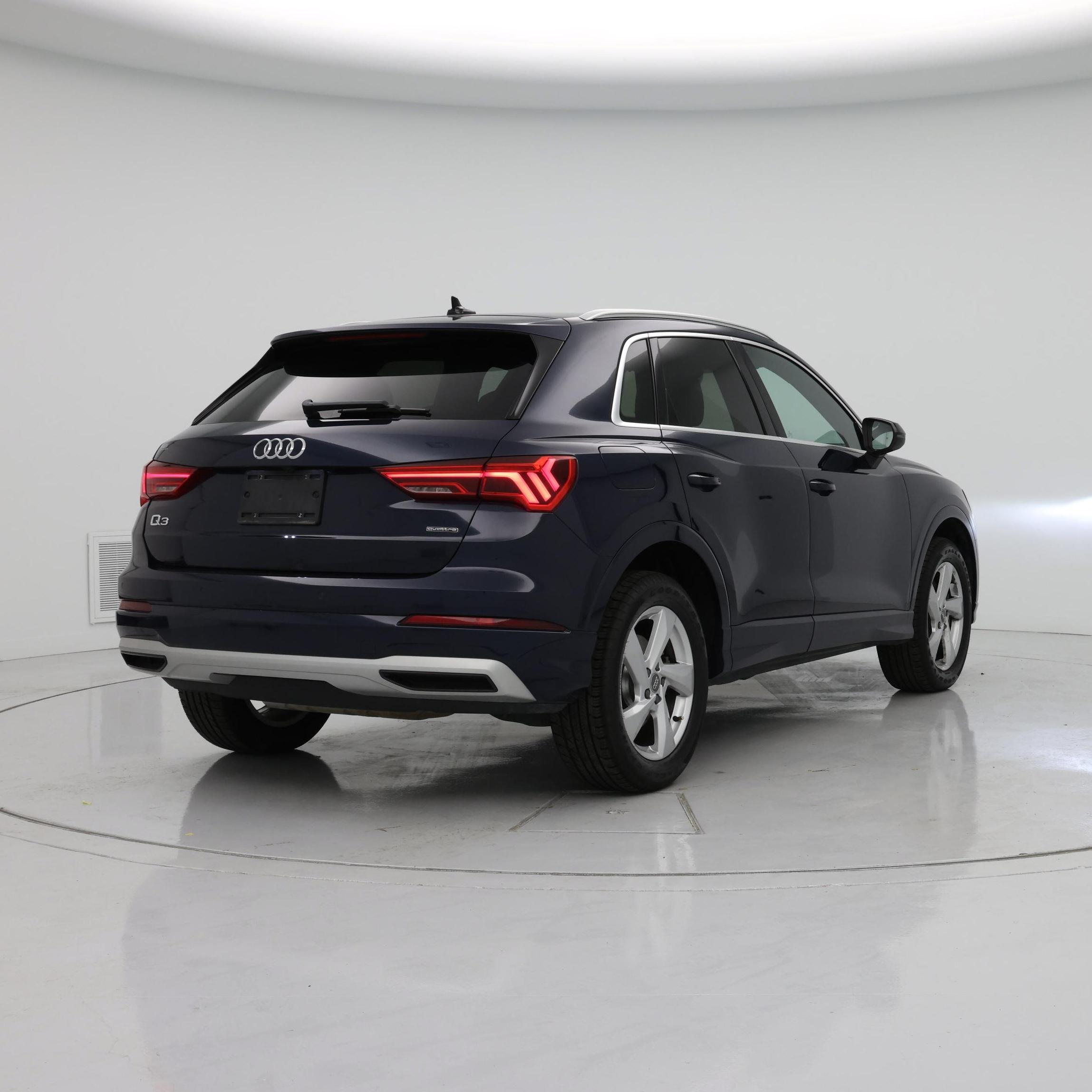 Thumbnail: 2020 Audi Q3 - 8